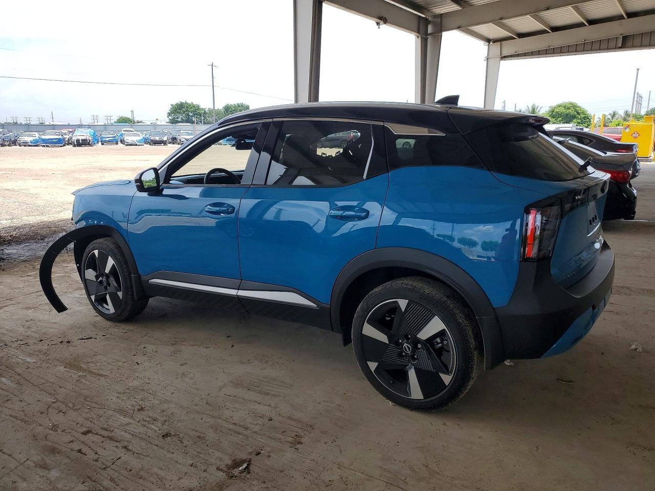 2025 Nissan Kicks, SR