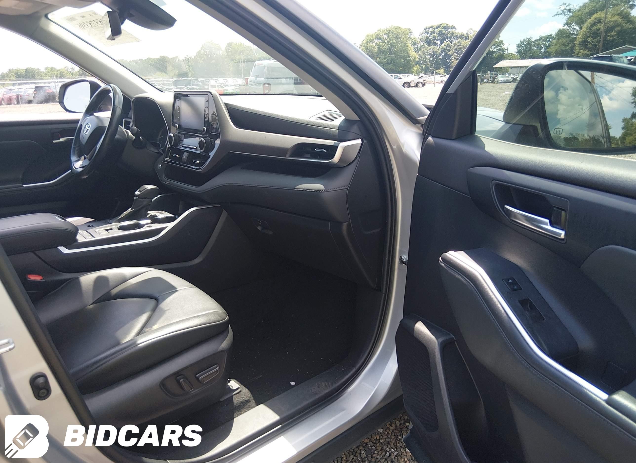 2022 Toyota Highlander, Xle
