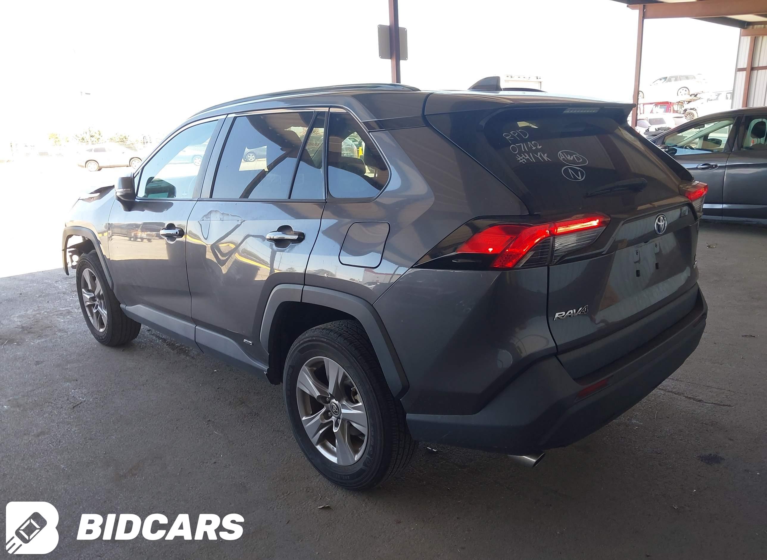 2022 Toyota RAV4, Hybrid LE