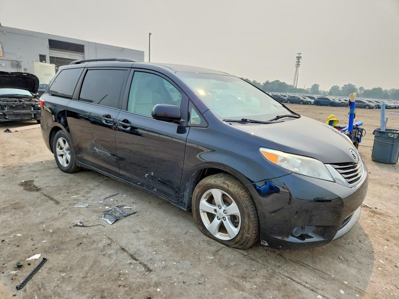 2017 Toyota Sienna, LE
