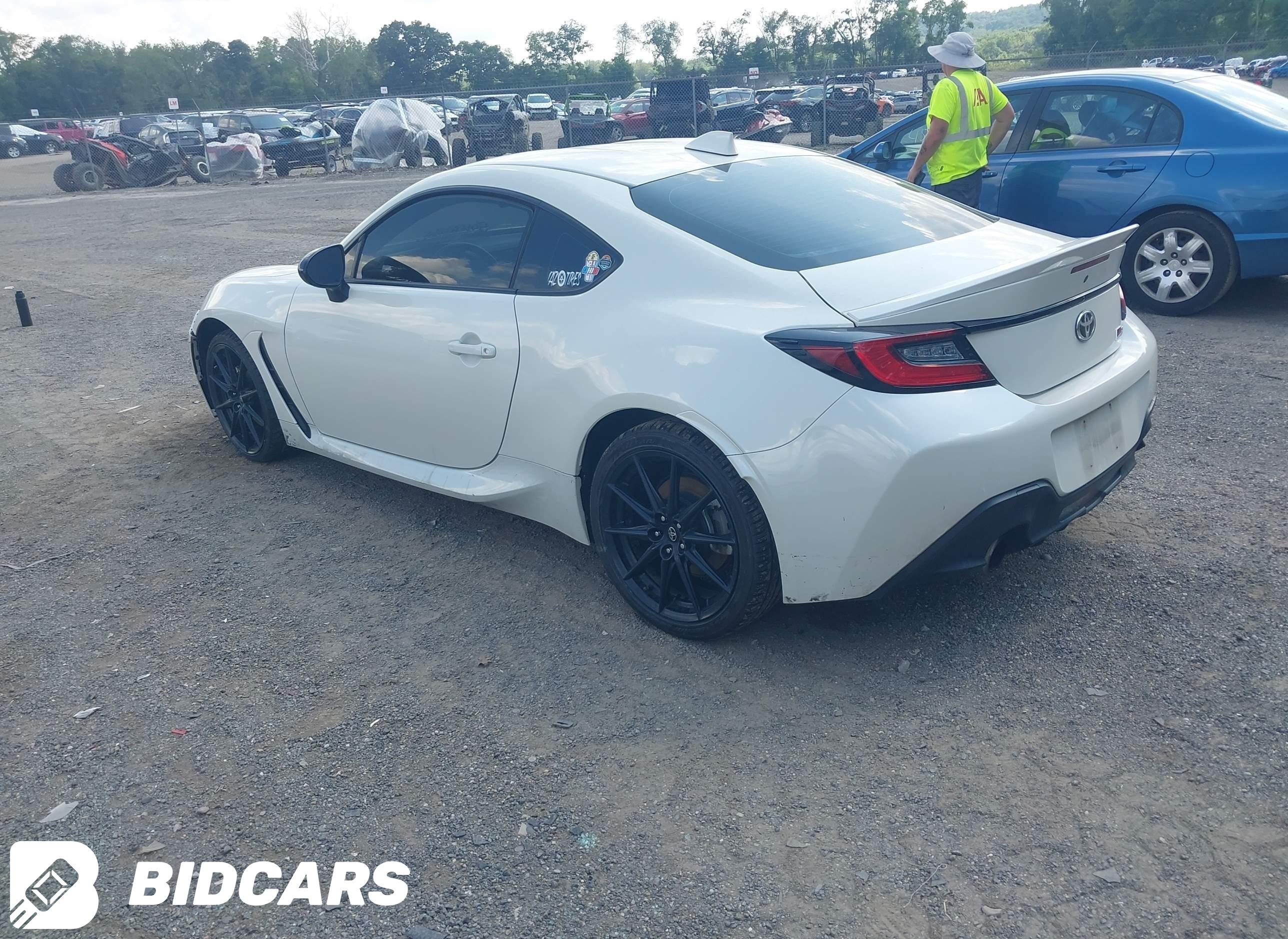 2023 Toyota GR86, Premium