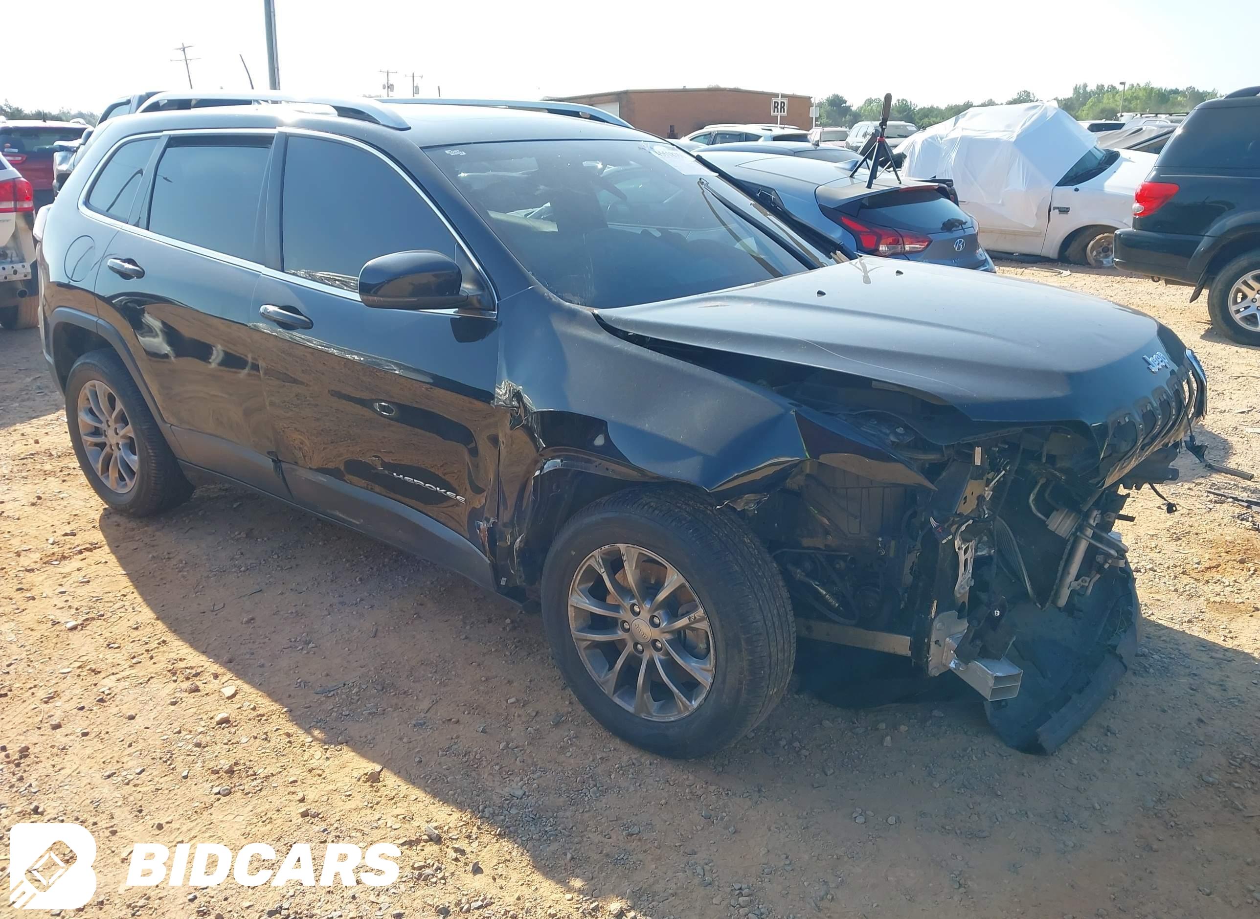 2019 Jeep Cherokee, Latitude...