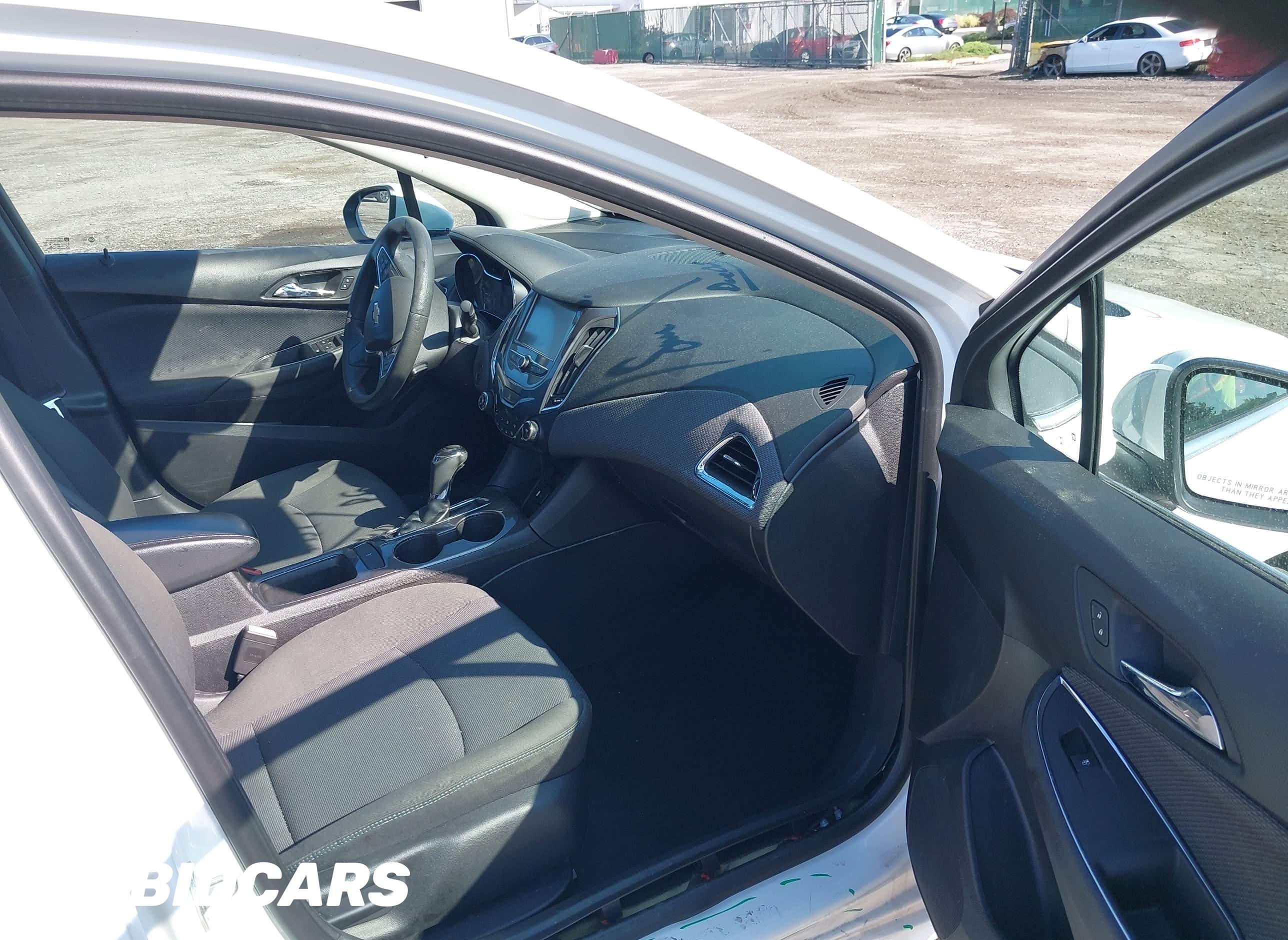 2018 Chevrolet Cruze, Lt Auto