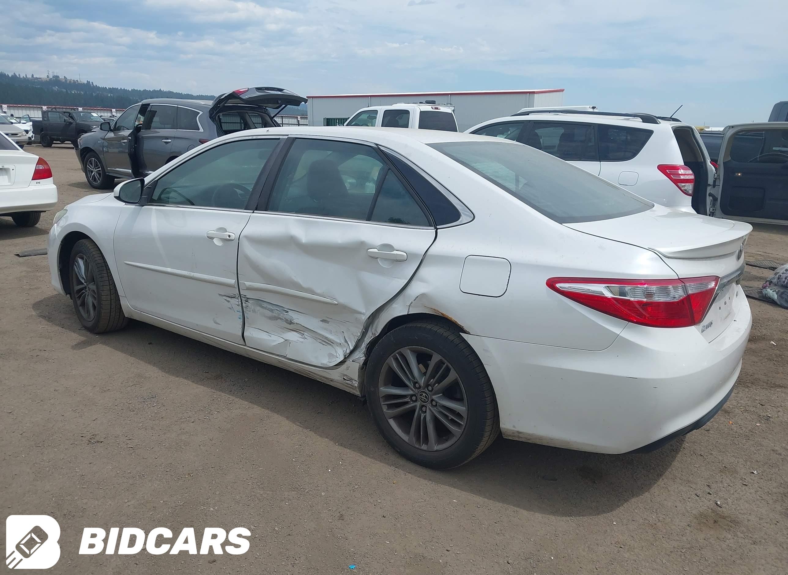 2016 Toyota Camry, SE