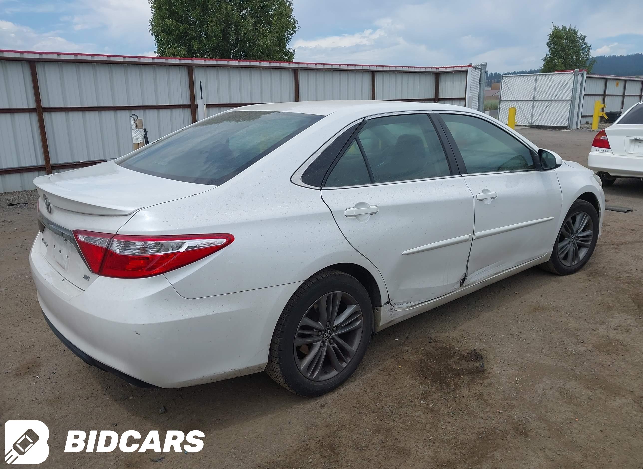 2016 Toyota Camry, SE