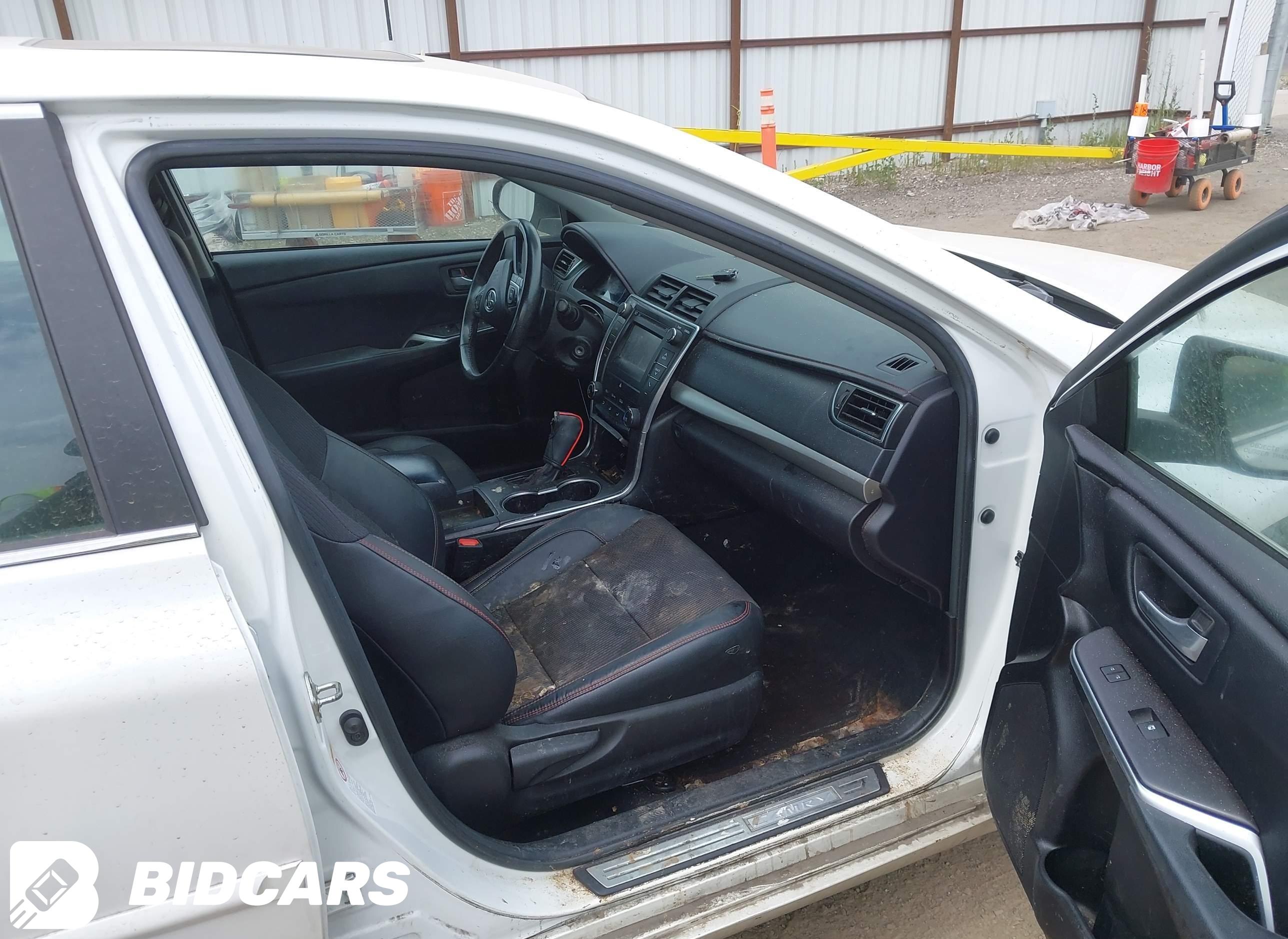 2016 Toyota Camry, SE