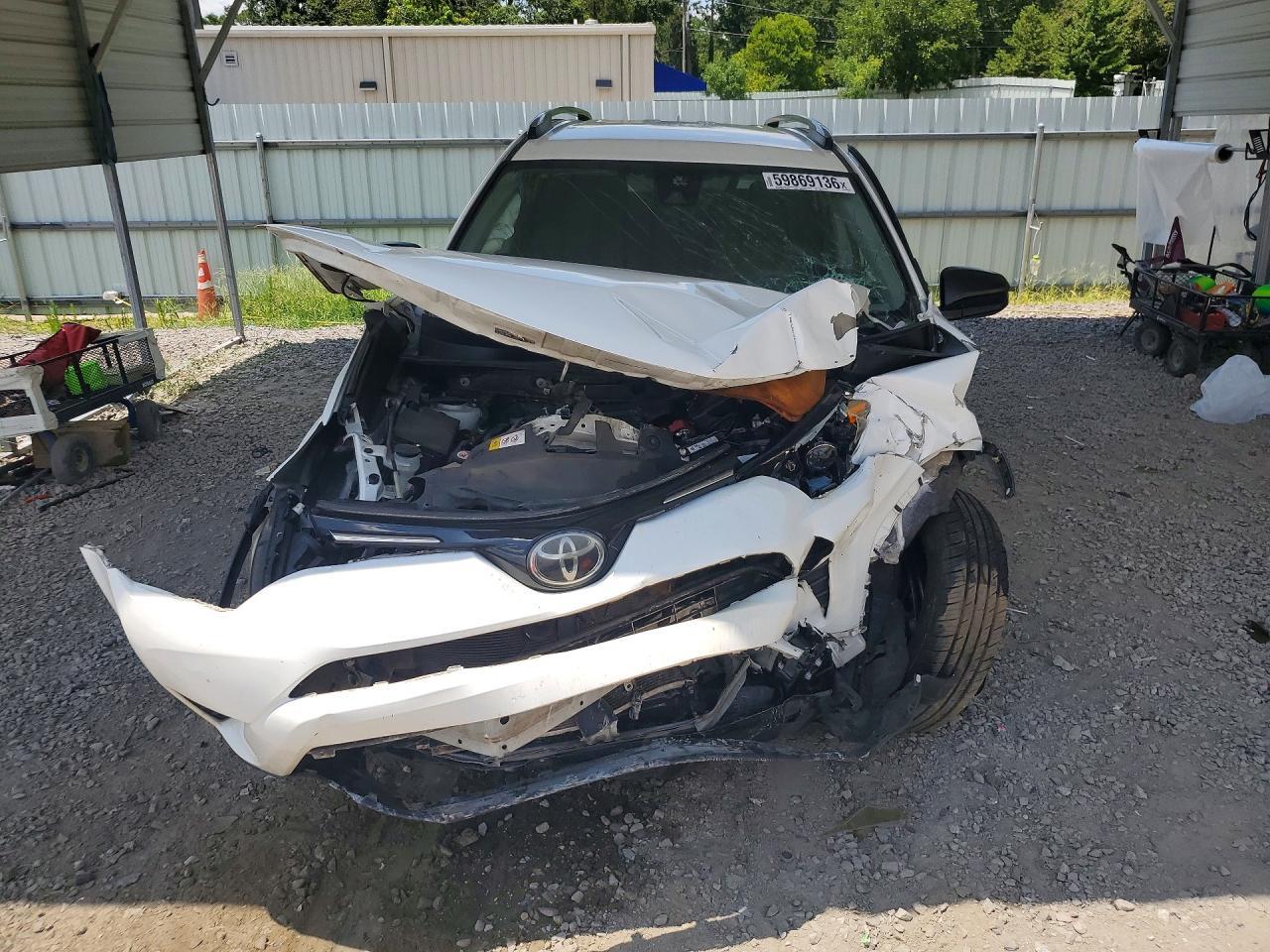 2018 Toyota RAV4, LE