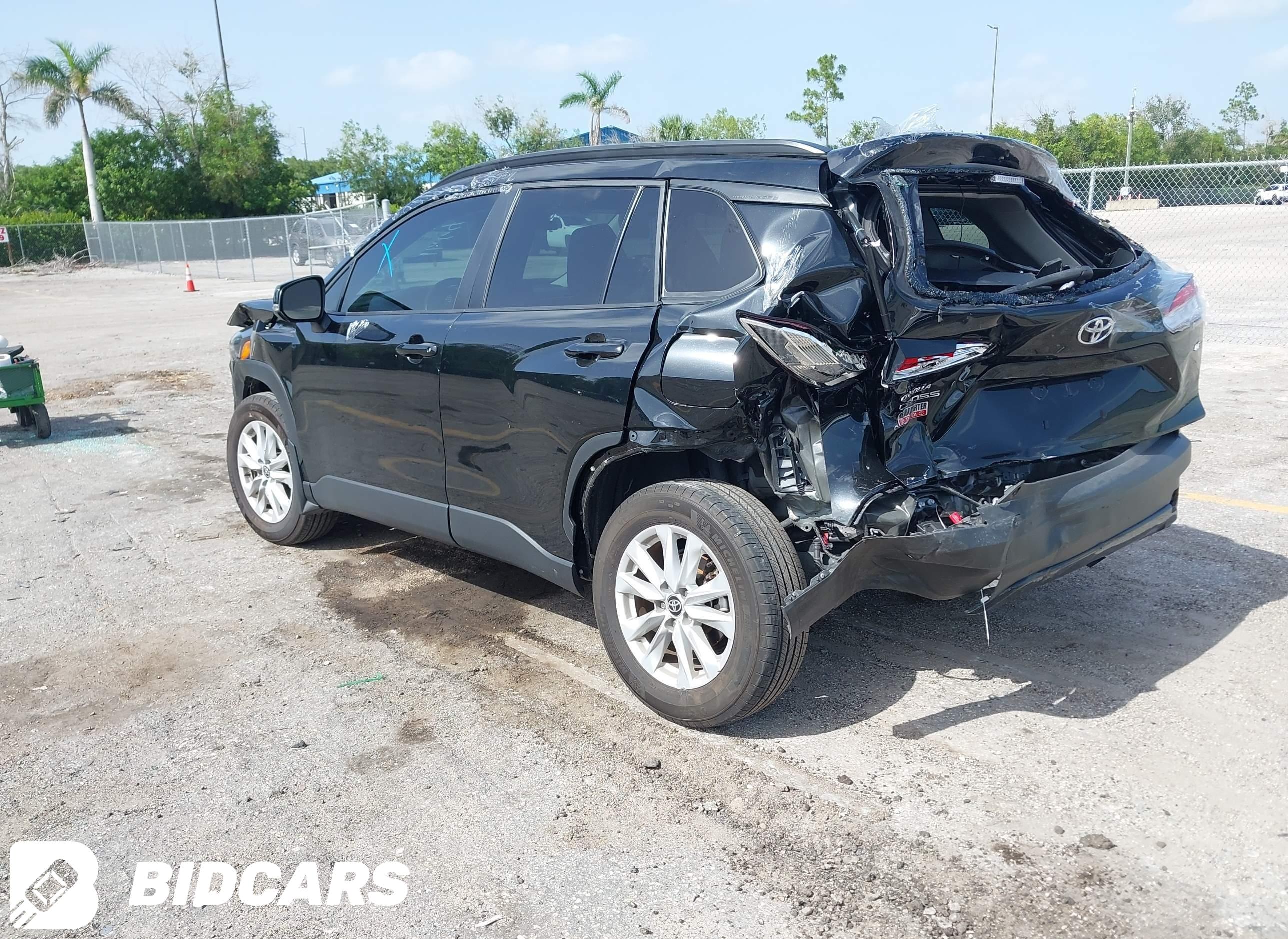 2024 Toyota Corolla Cross, LE