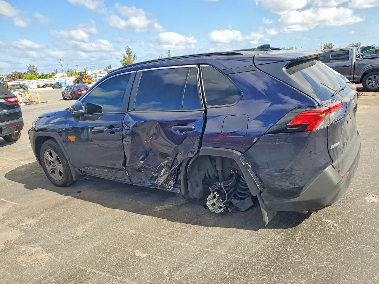 2025 Toyota RAV4, Xle