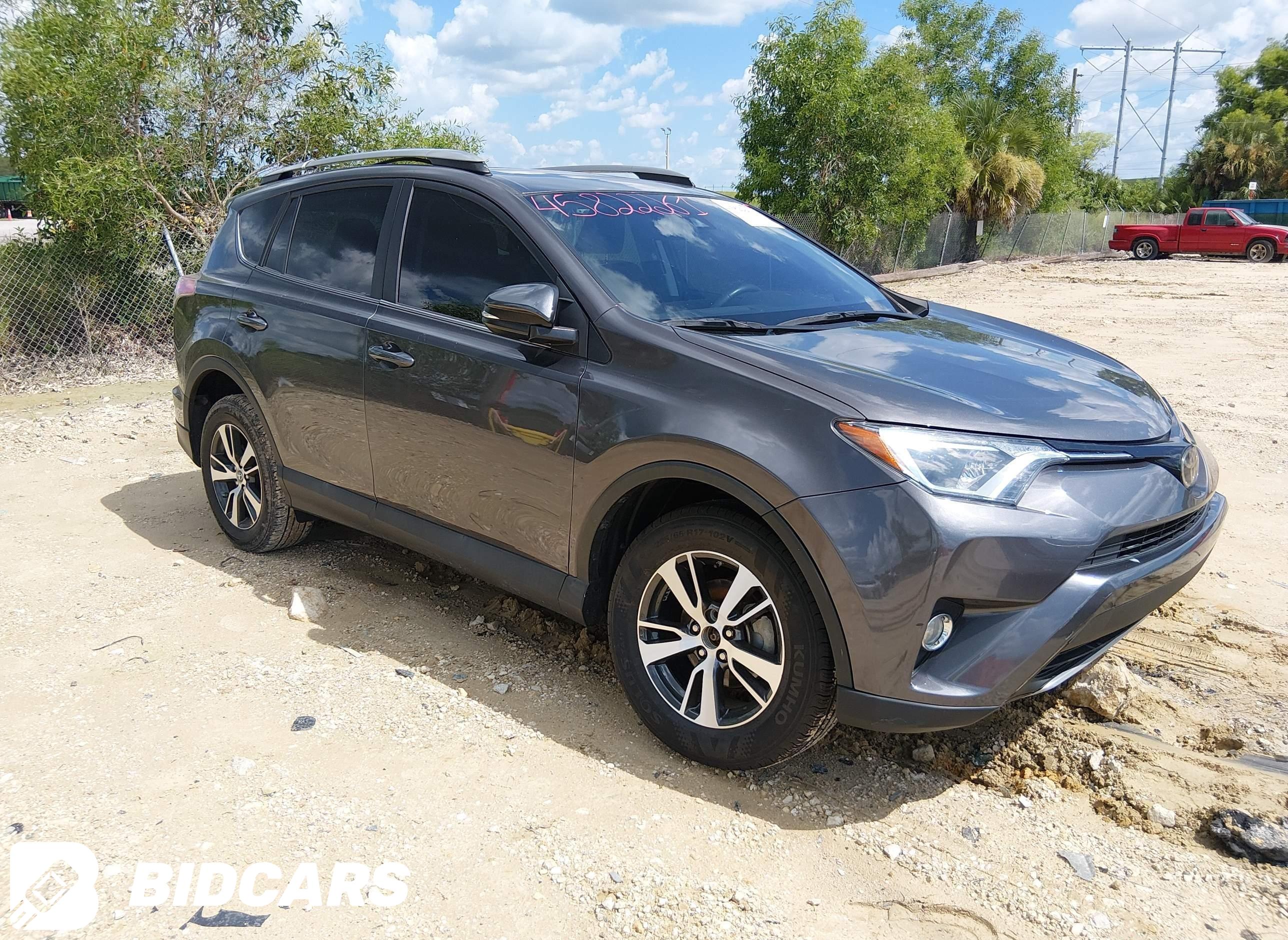 2017 Toyota RAV4, Xle