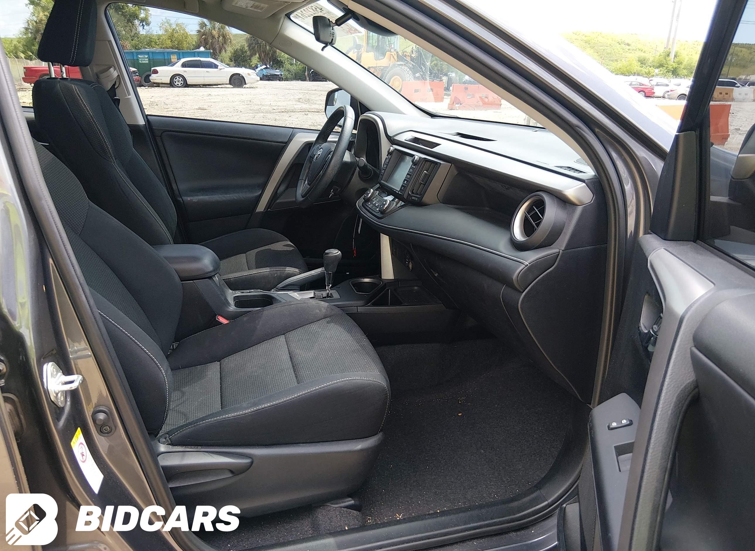 2017 Toyota RAV4, Xle