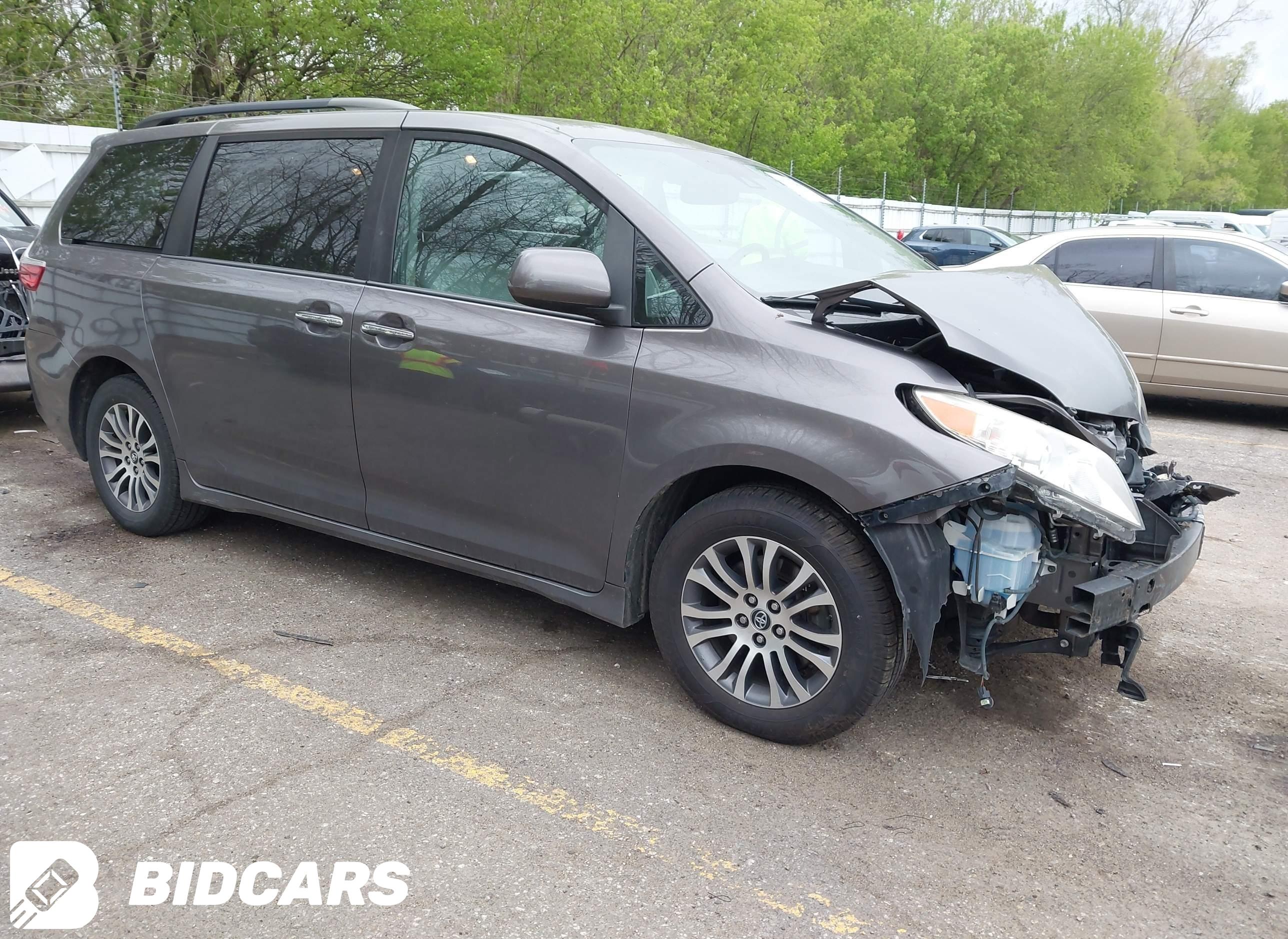 2019 Toyota Sienna, Xle 8 Pas...