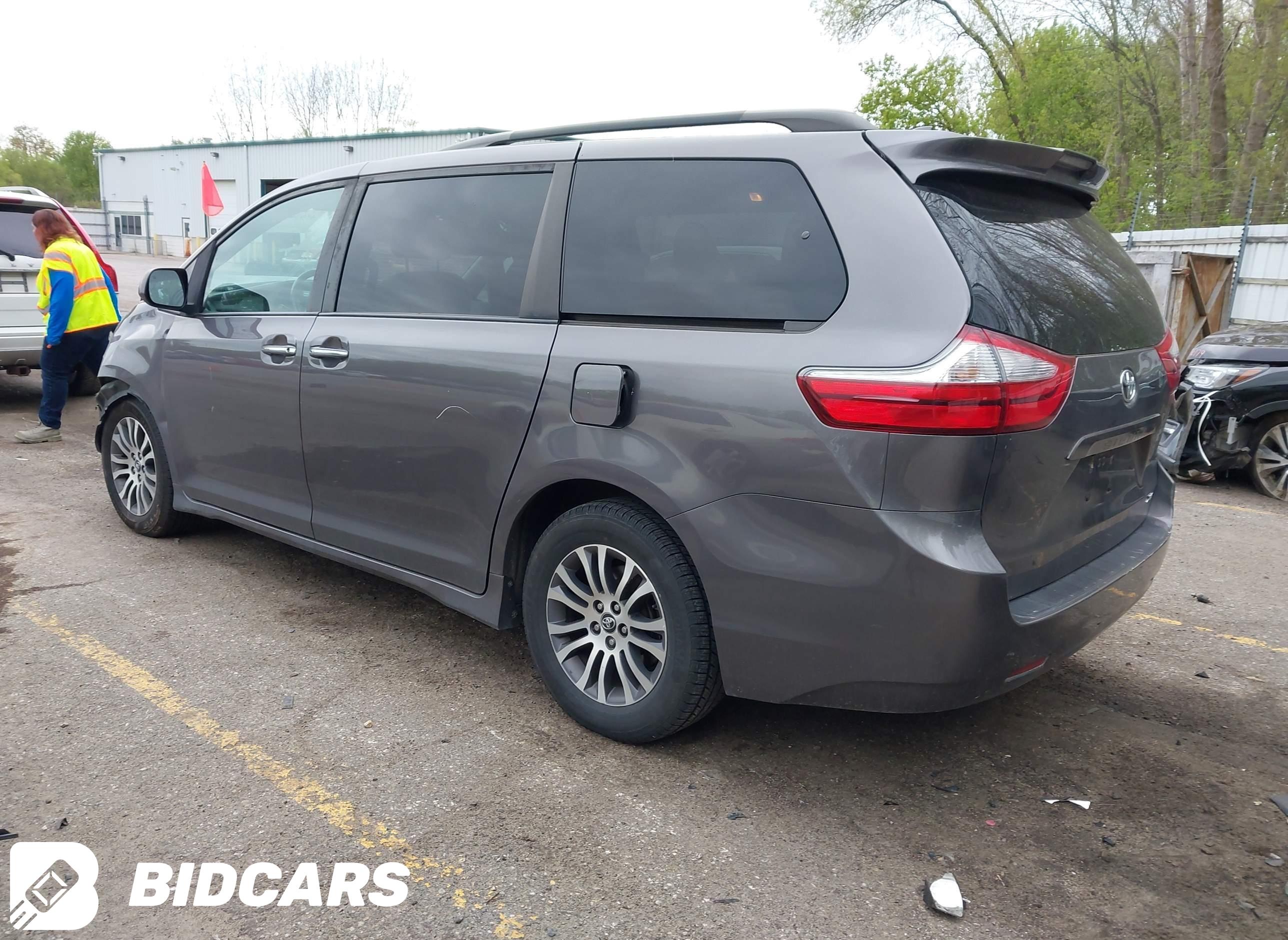 2019 Toyota Sienna, Xle 8 Pas...