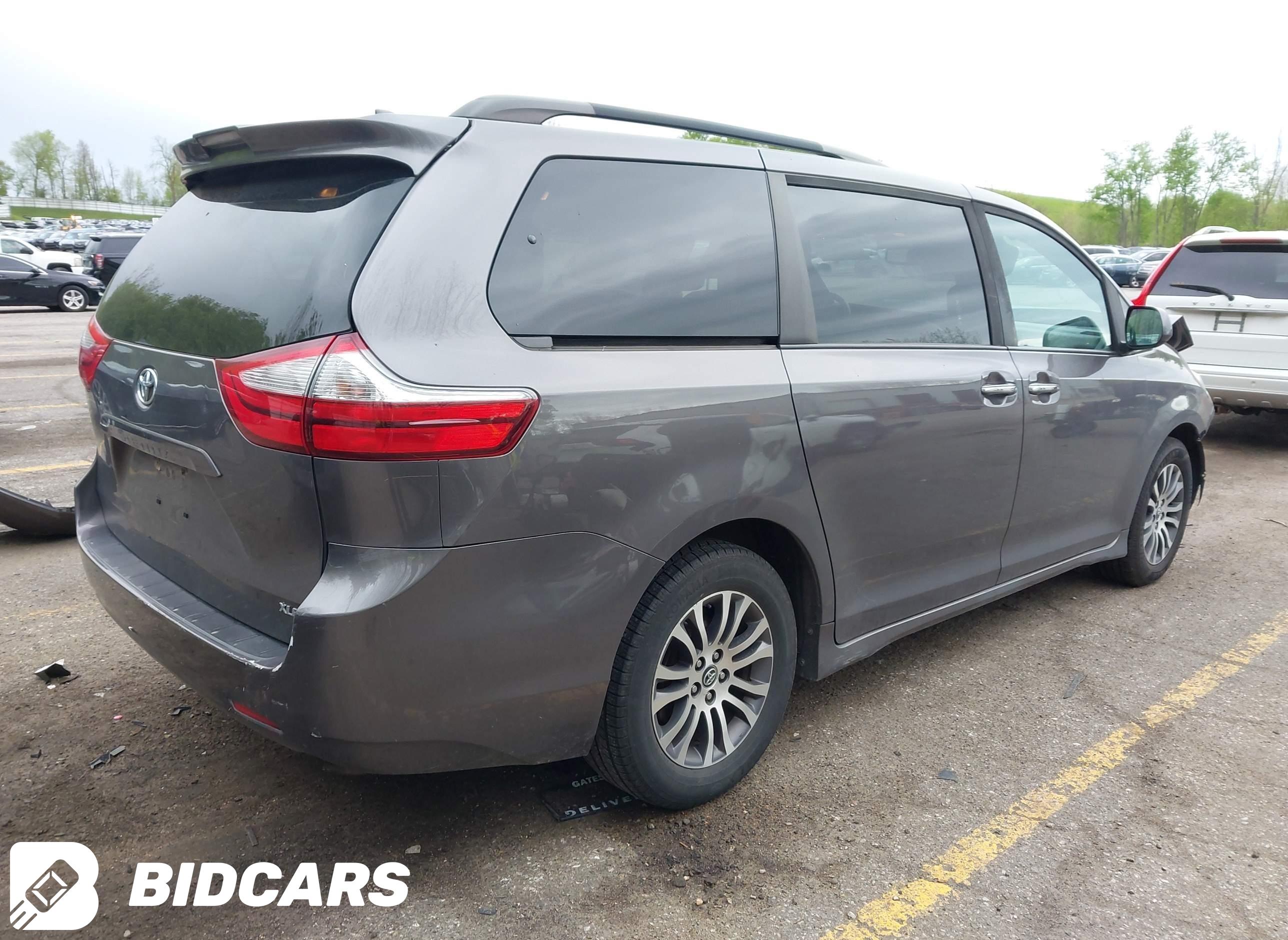 2019 Toyota Sienna, Xle 8 Pas...