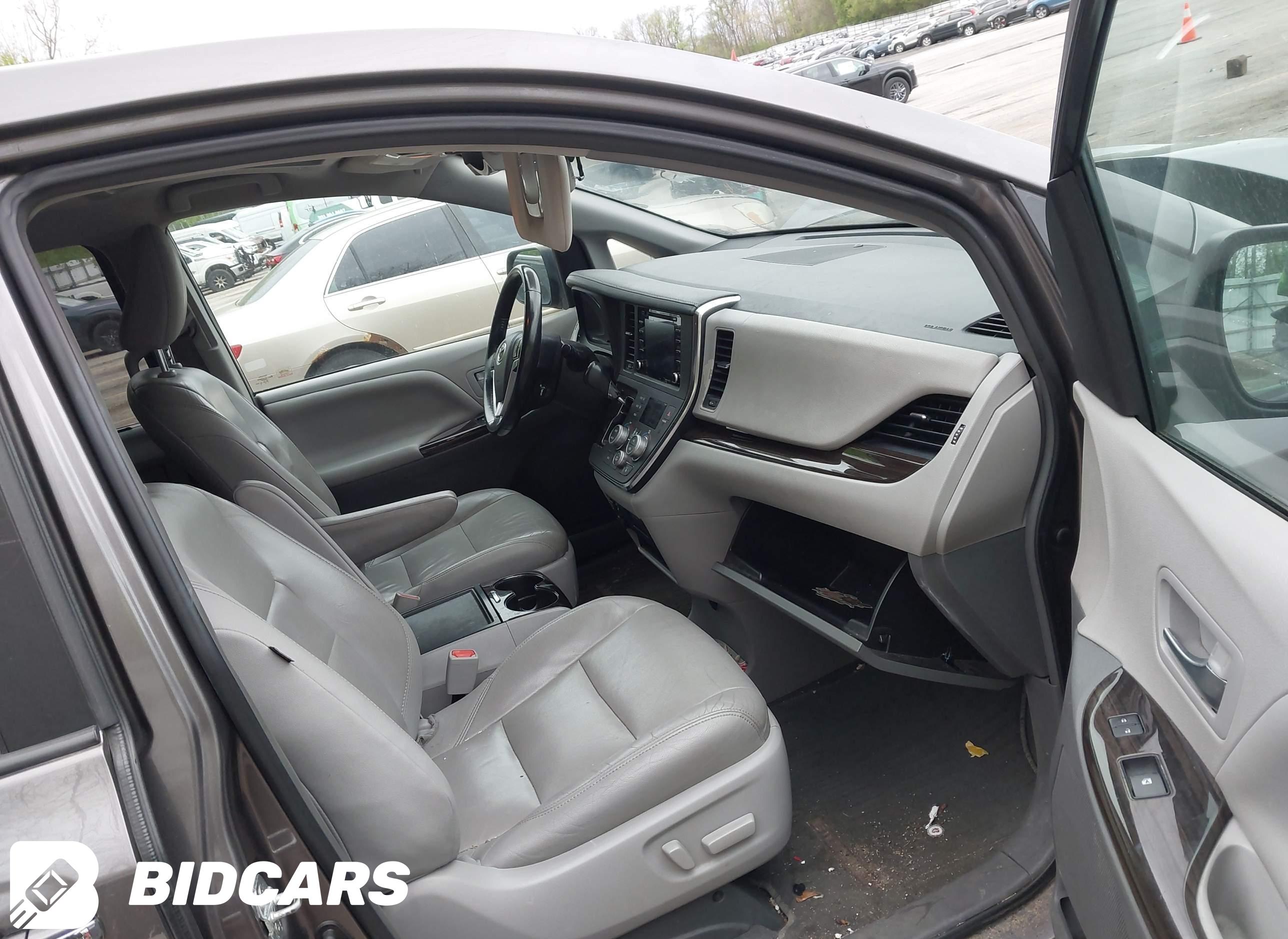 2019 Toyota Sienna, Xle 8 Pas...