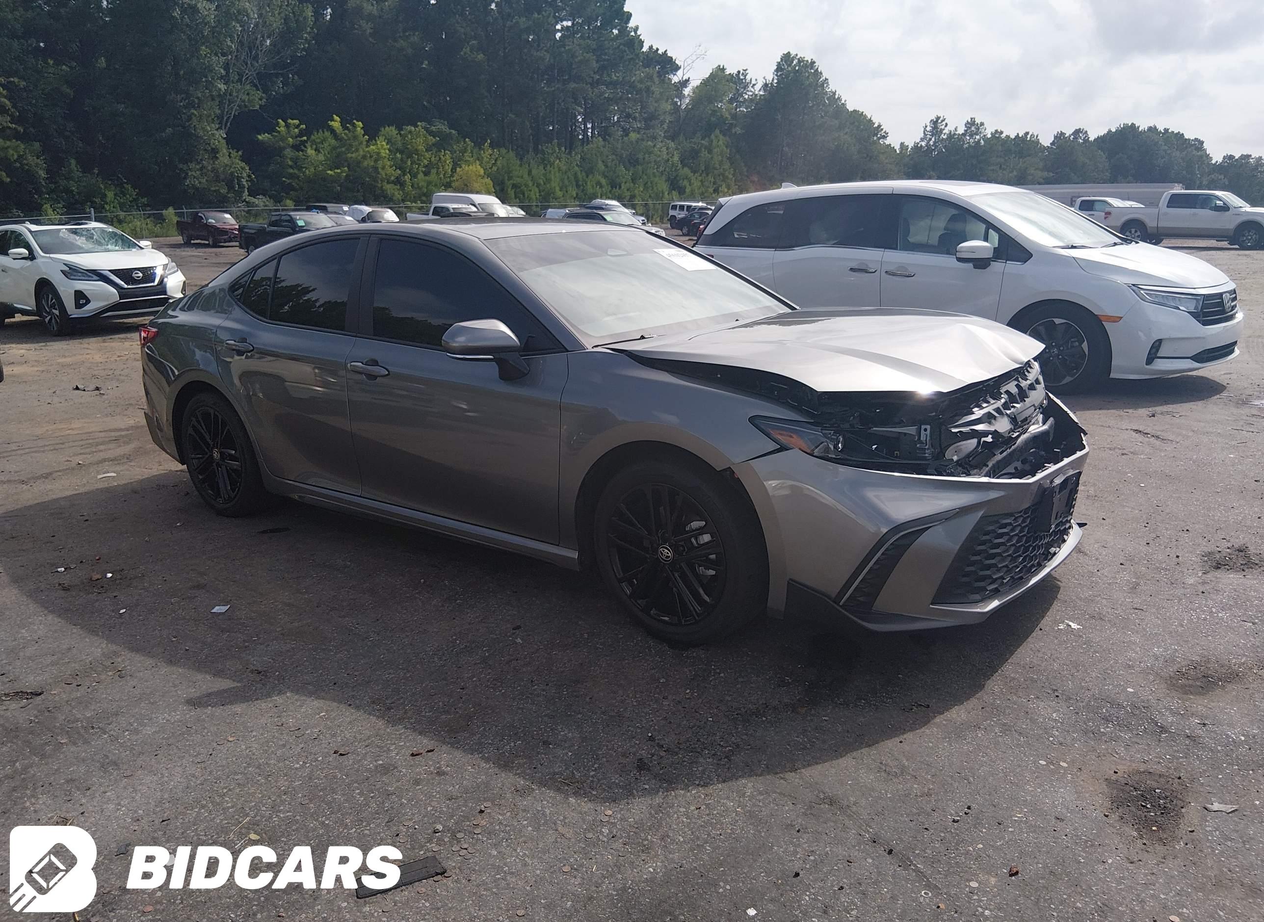 2026 Toyota Camry, SE