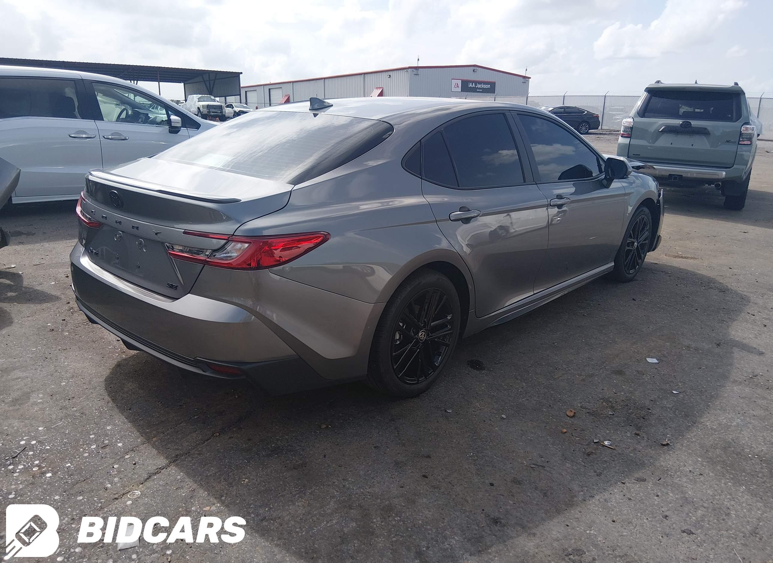 2026 Toyota Camry, SE