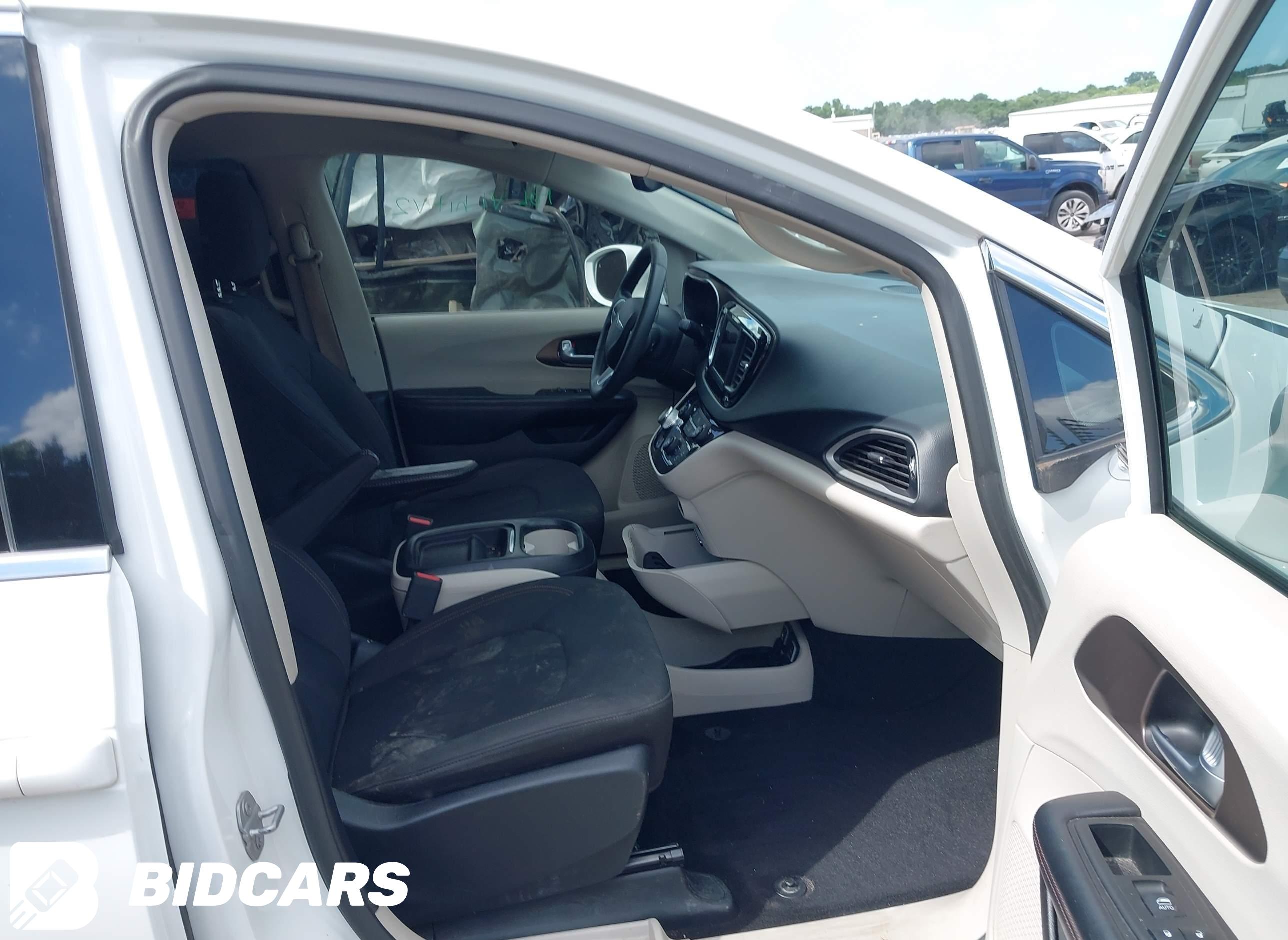2018 Chrysler Pacifica, Touri...