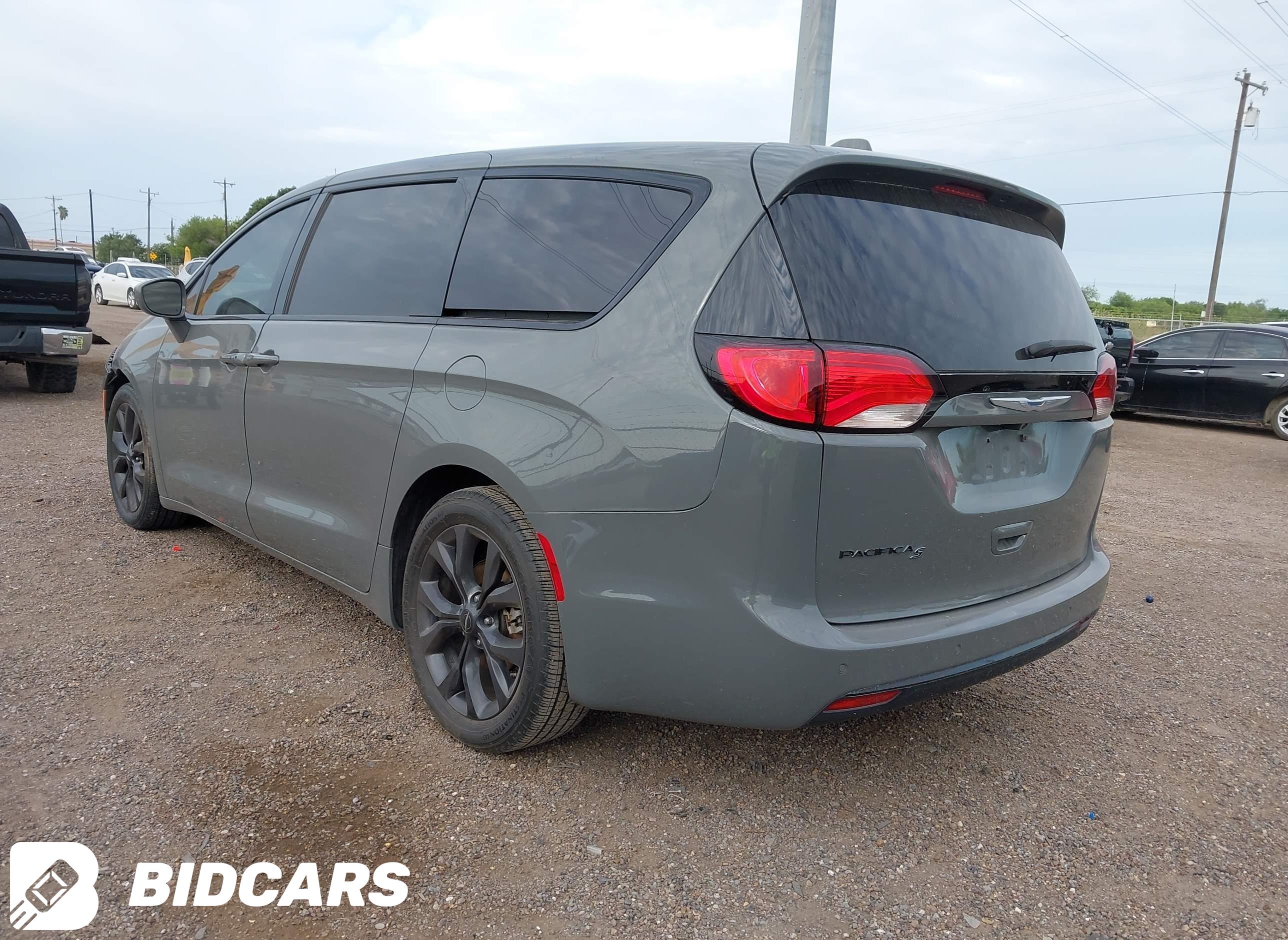 2020 Chrysler Pacifica, Touring
