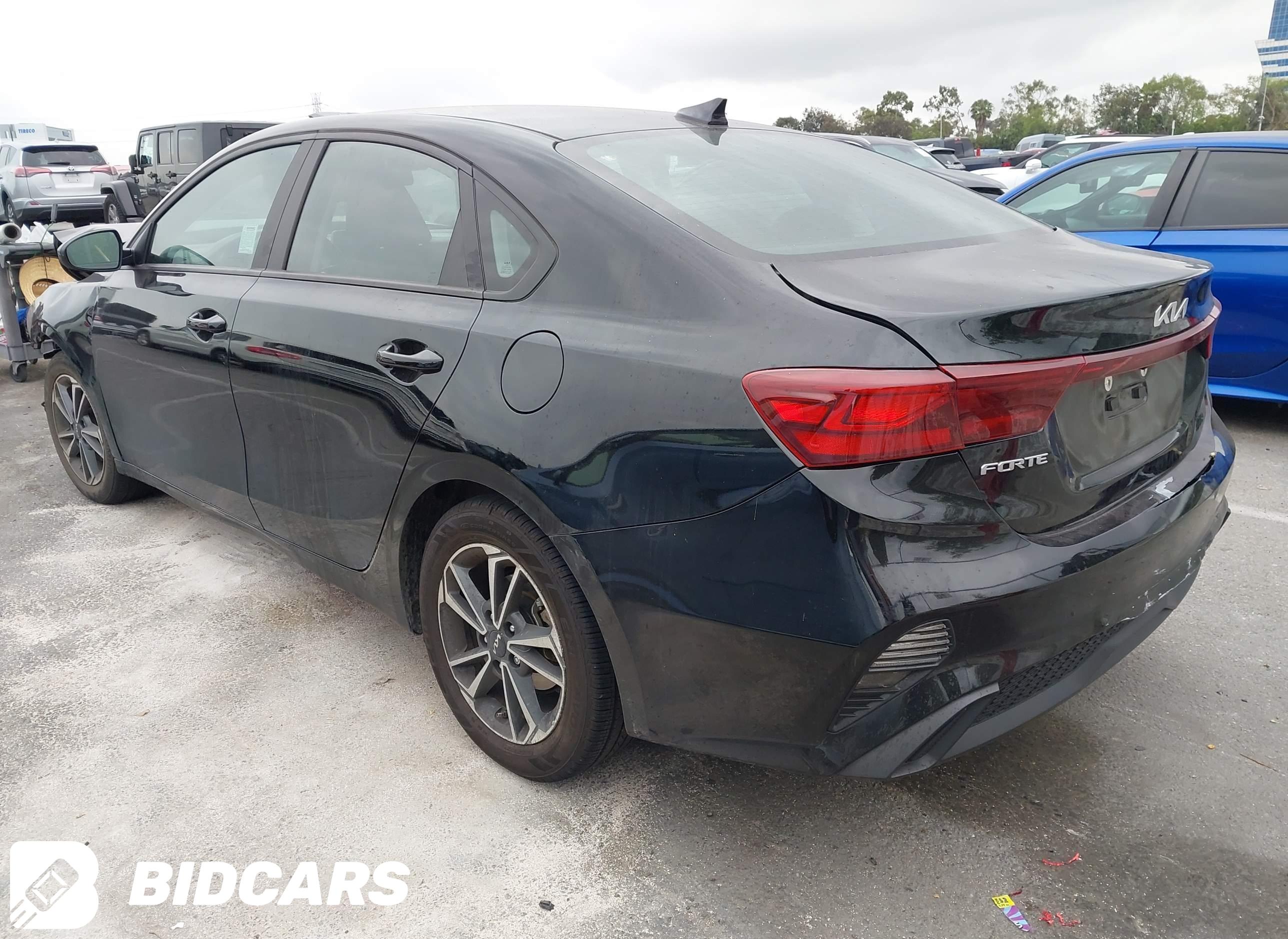 2023 KIA Forte, Lxs