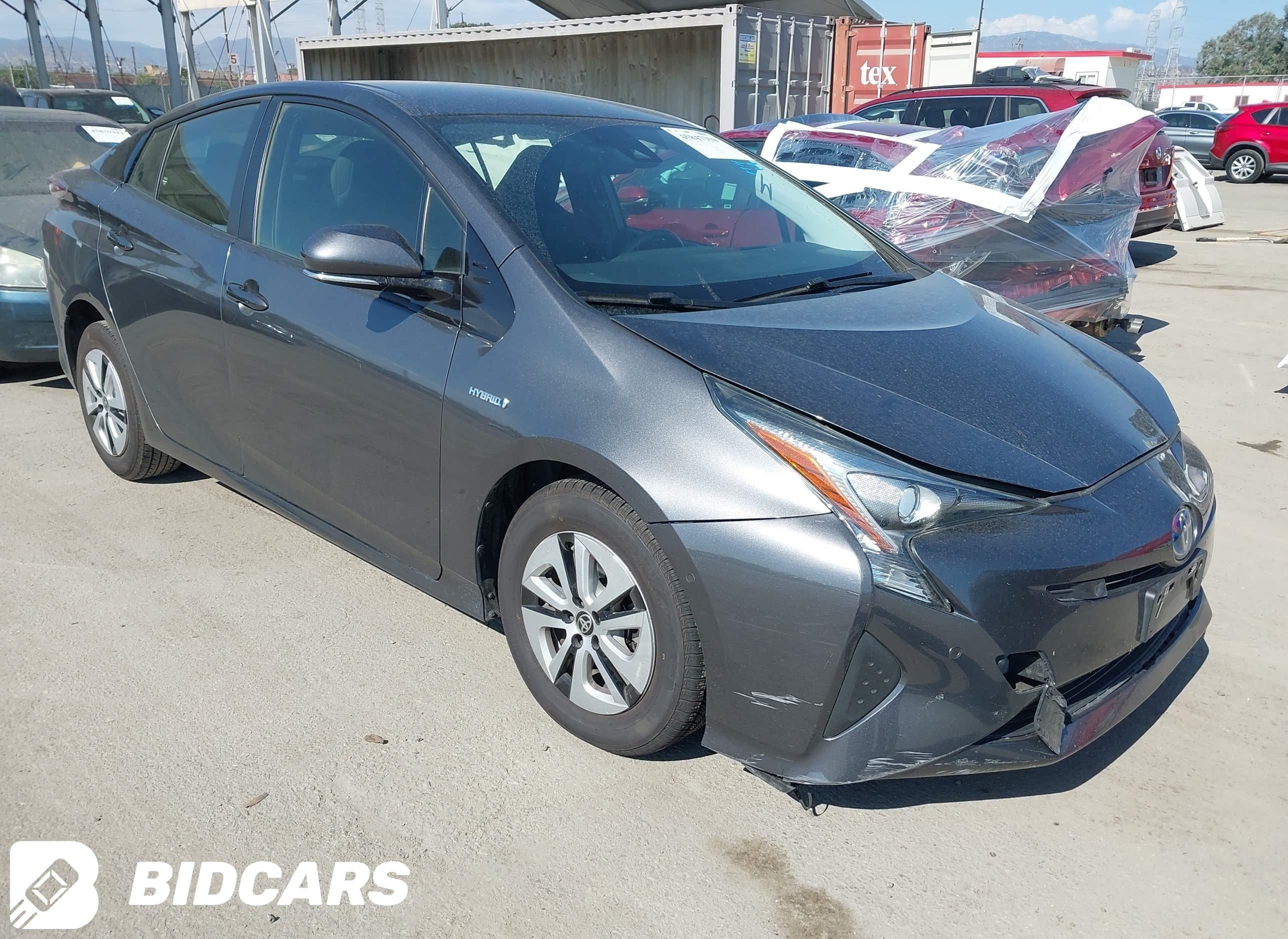 2018 Toyota Prius, Three