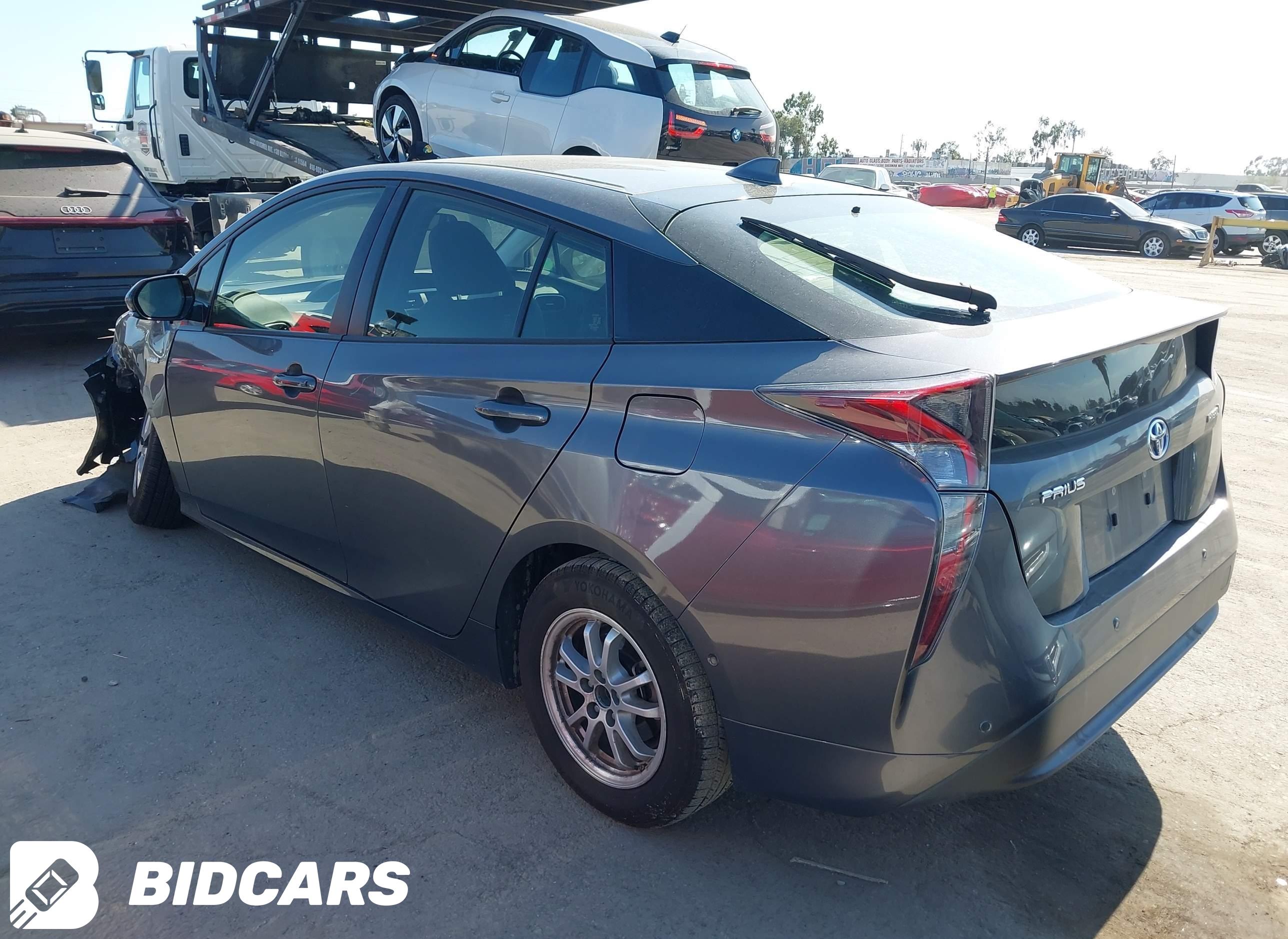 2018 Toyota Prius, Three