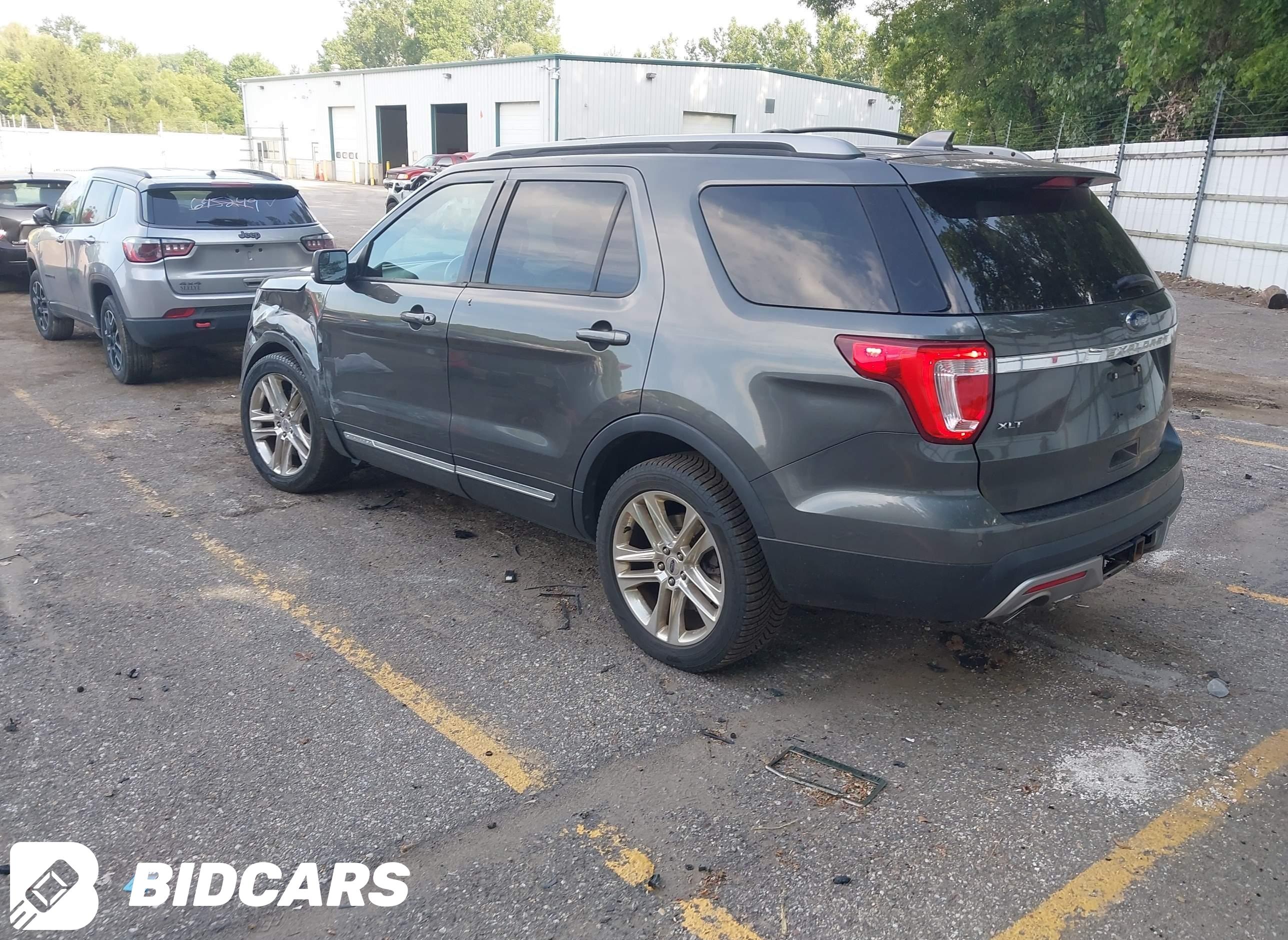 2016 Ford Explorer, Xlt