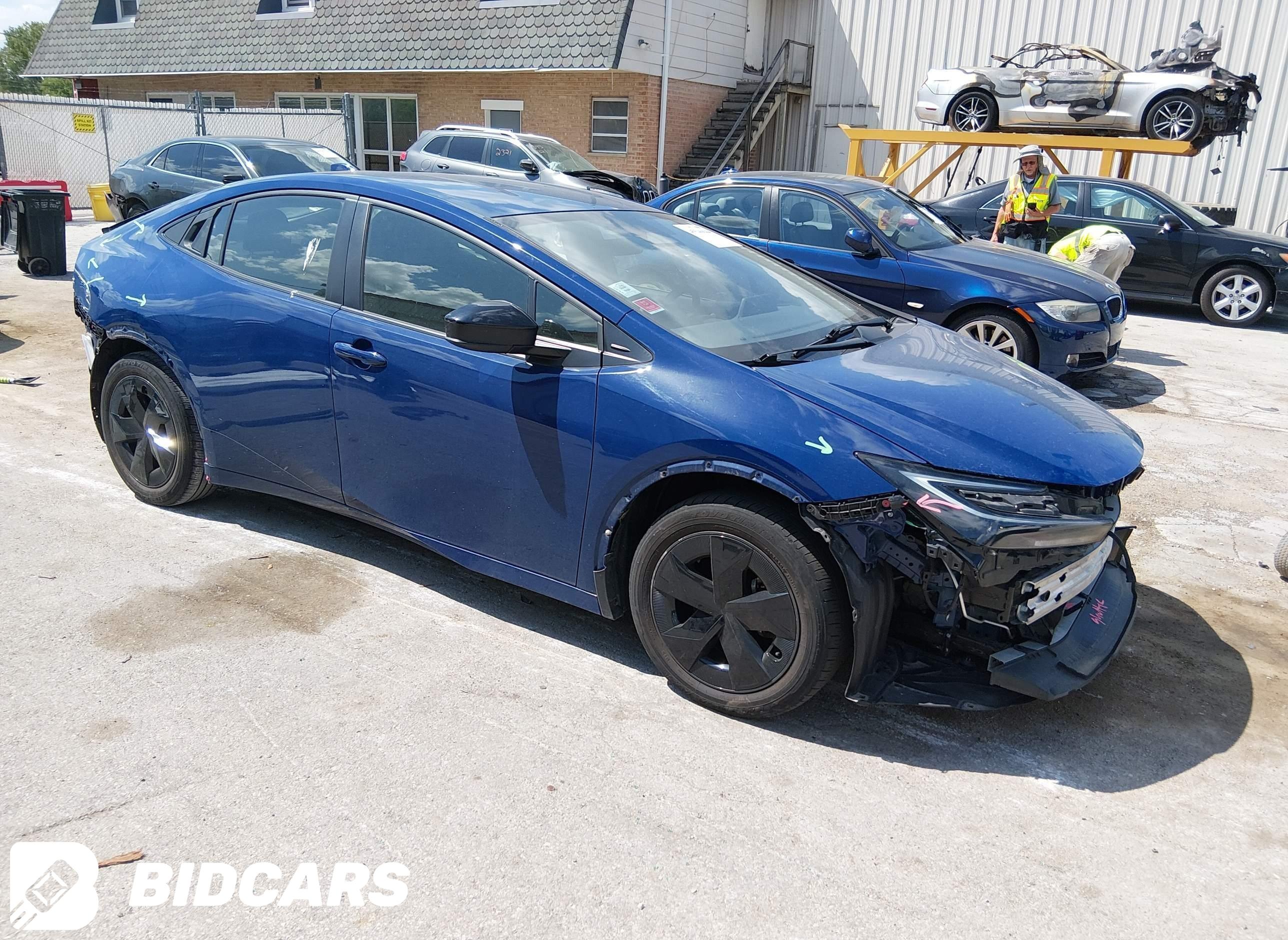 2023 Toyota Prius, LE