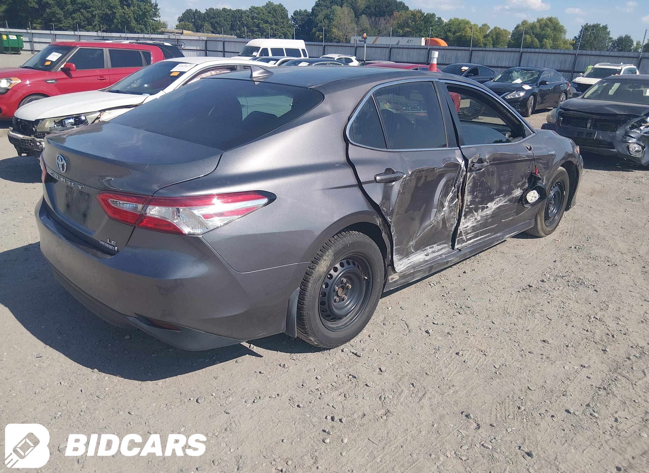 2019 Toyota Camry, Hybrid LE