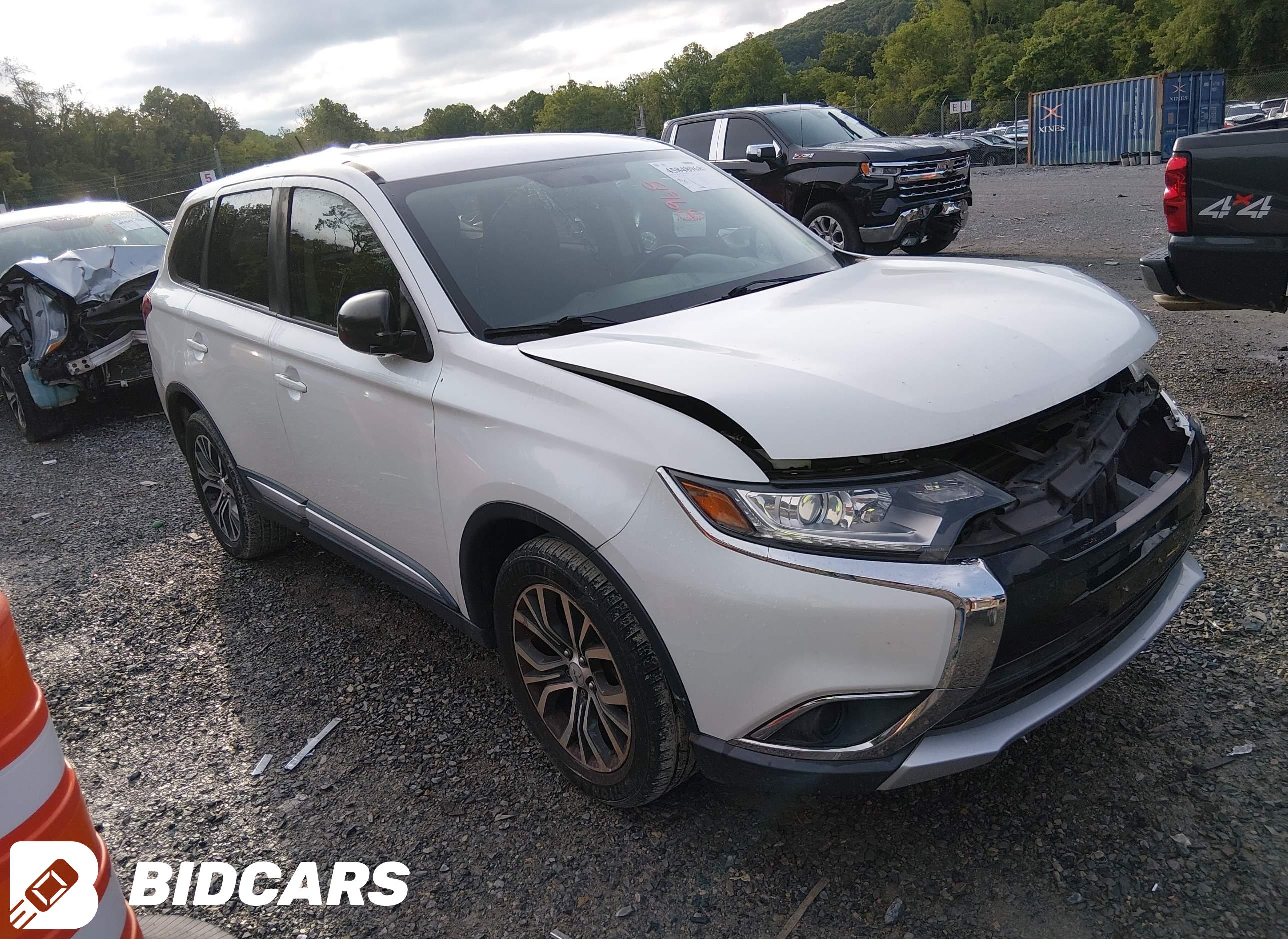 2016 Mitsubishi Outlander, ES