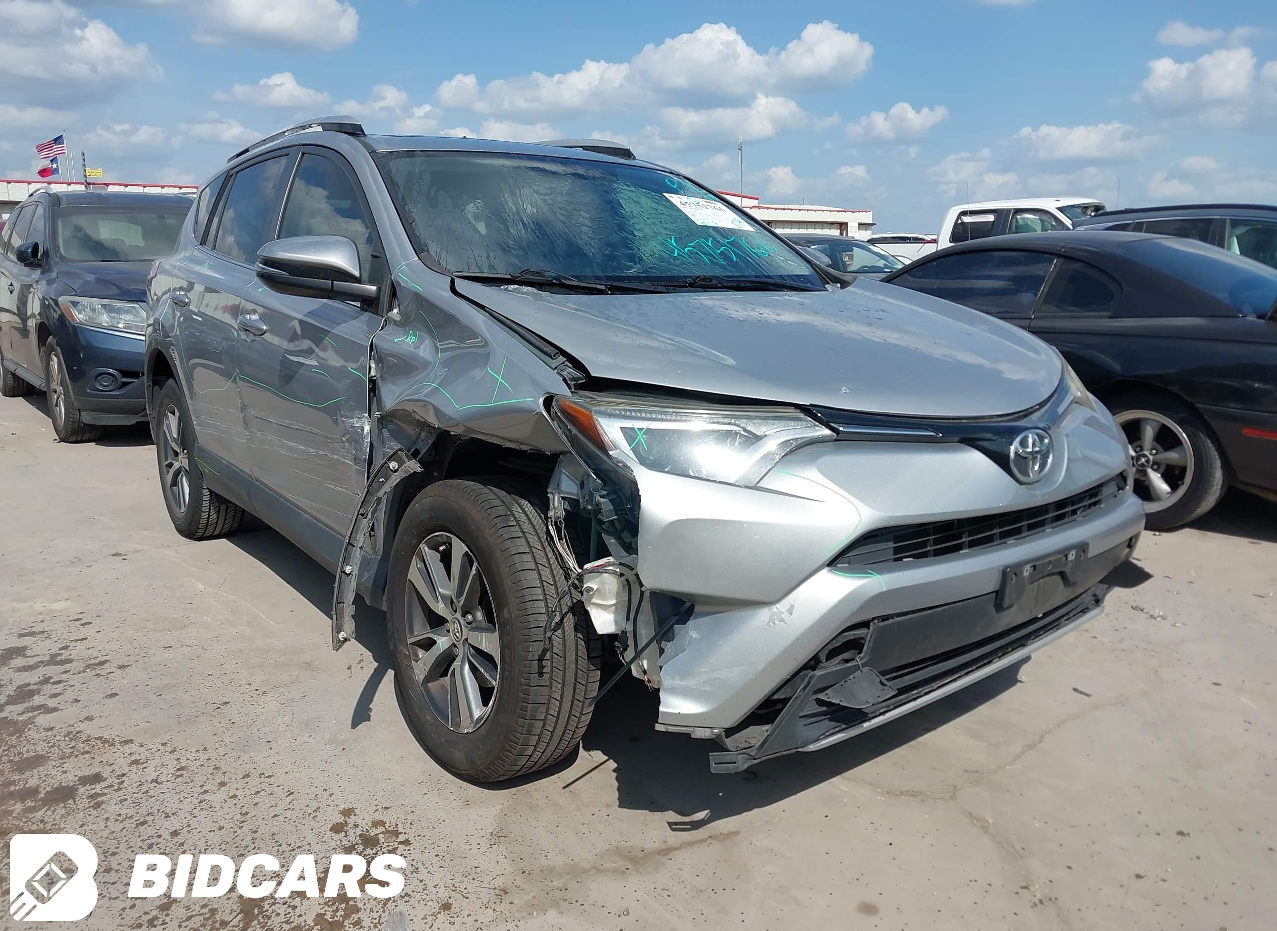 2016 Toyota RAV4, Xle