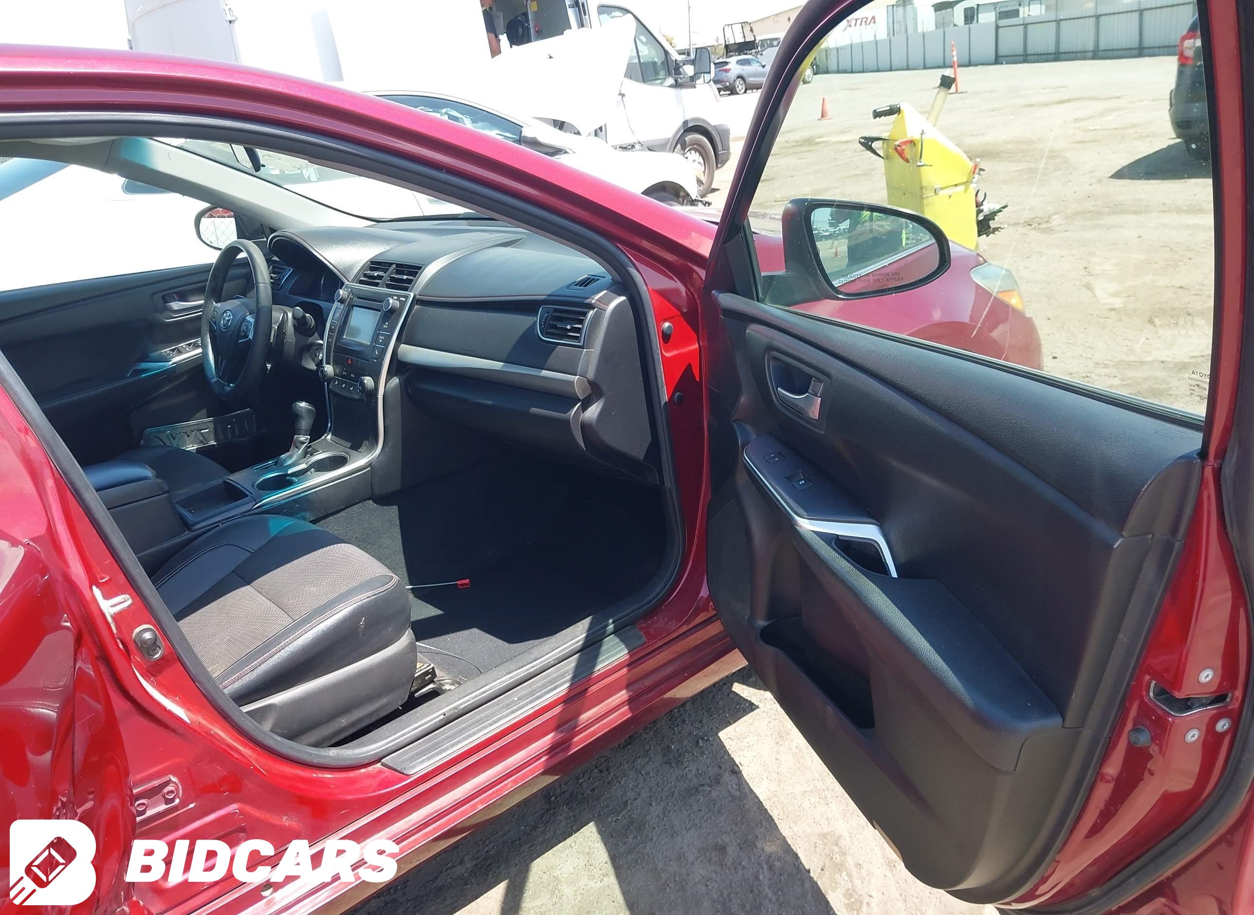 2016 Toyota Camry, SE