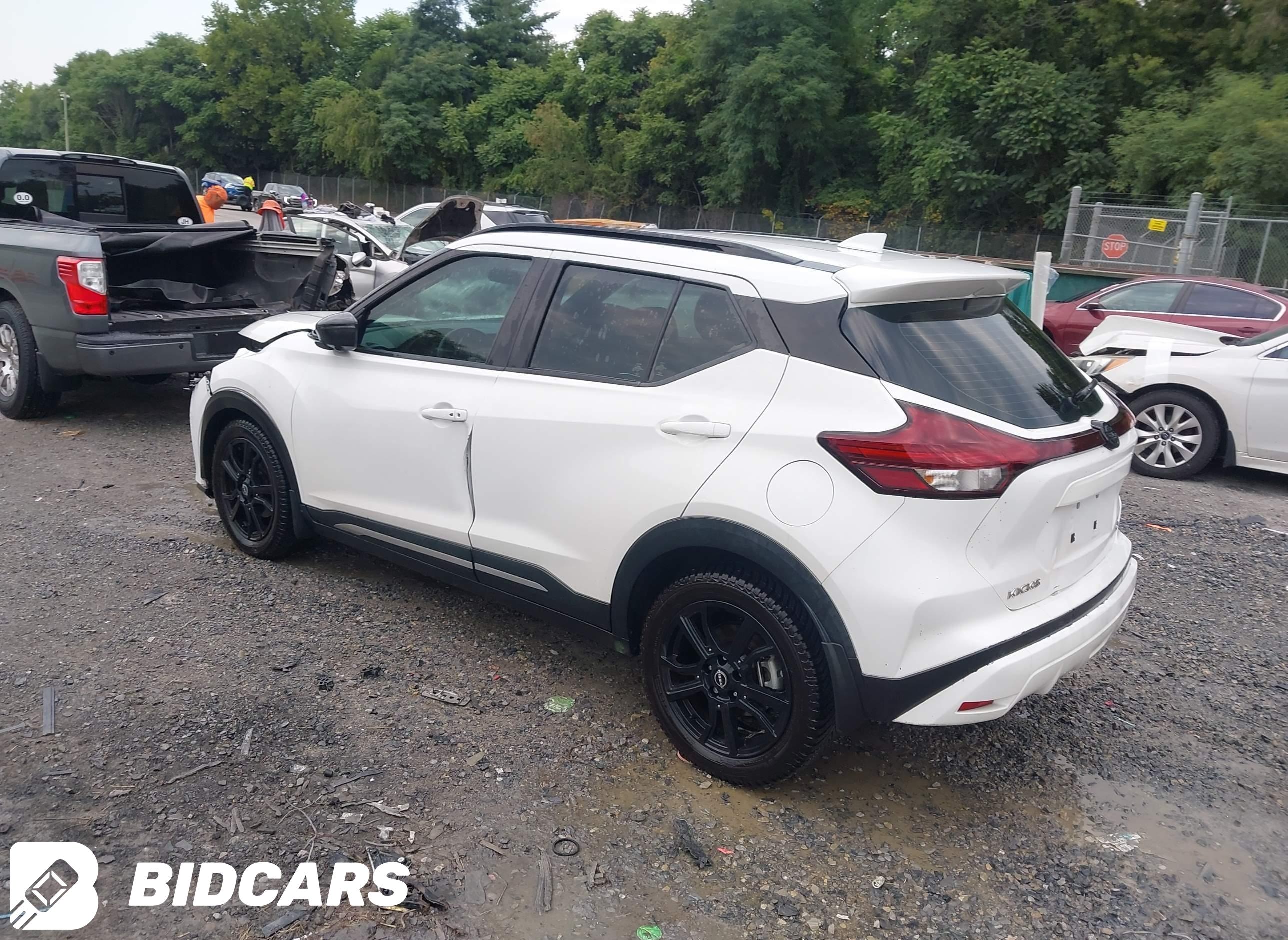 2023 Nissan Kicks, Sr Xtronic...
