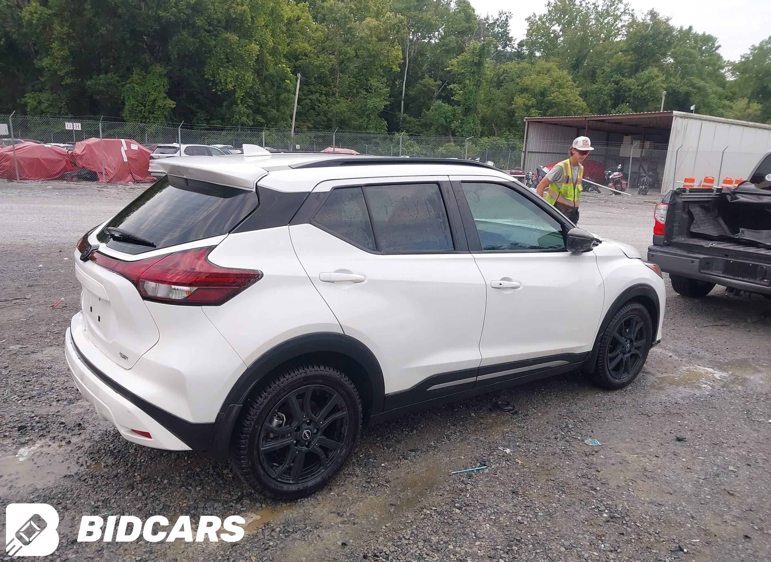 2023 Nissan Kicks, Sr Xtronic...
