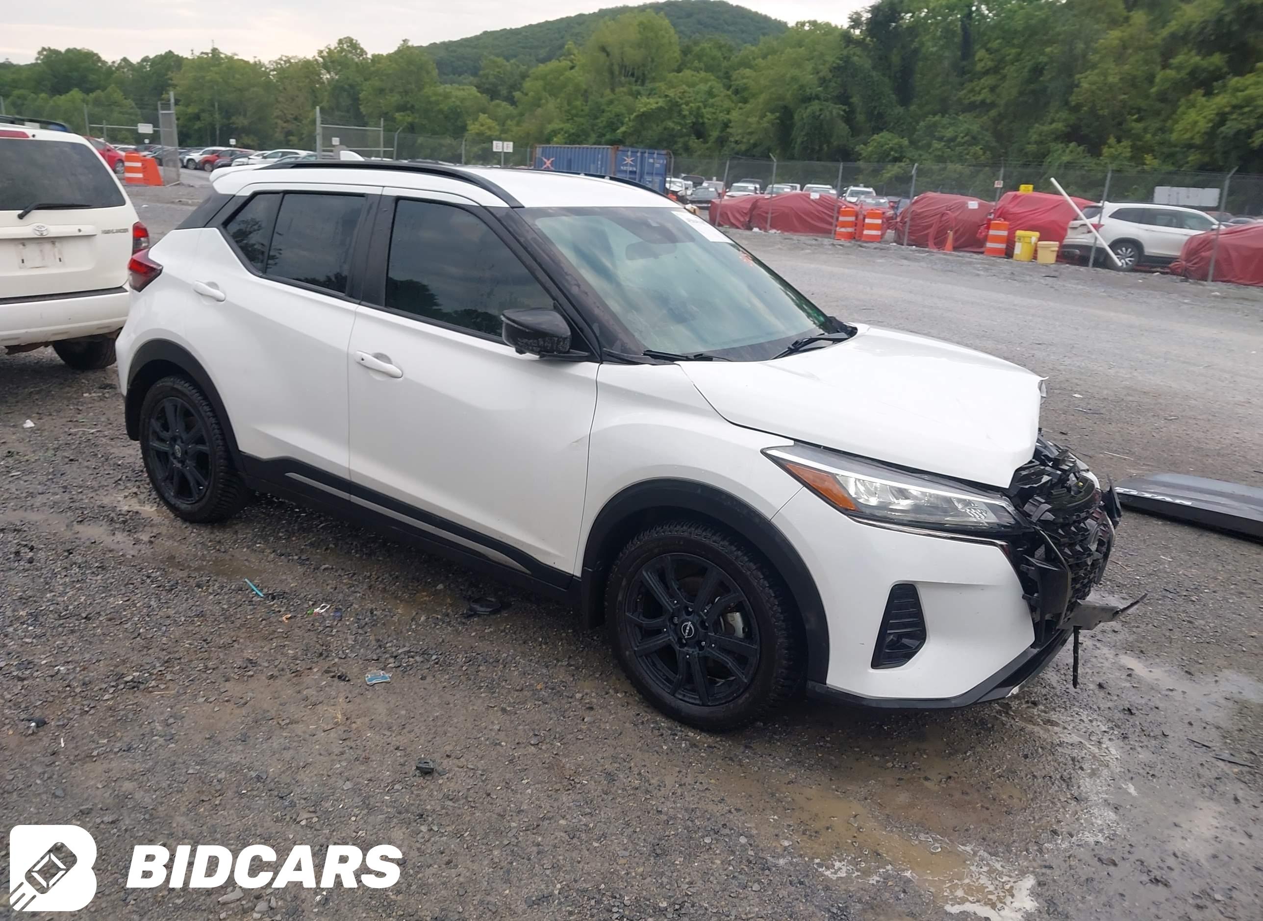 2023 Nissan Kicks, Sr Xtronic...