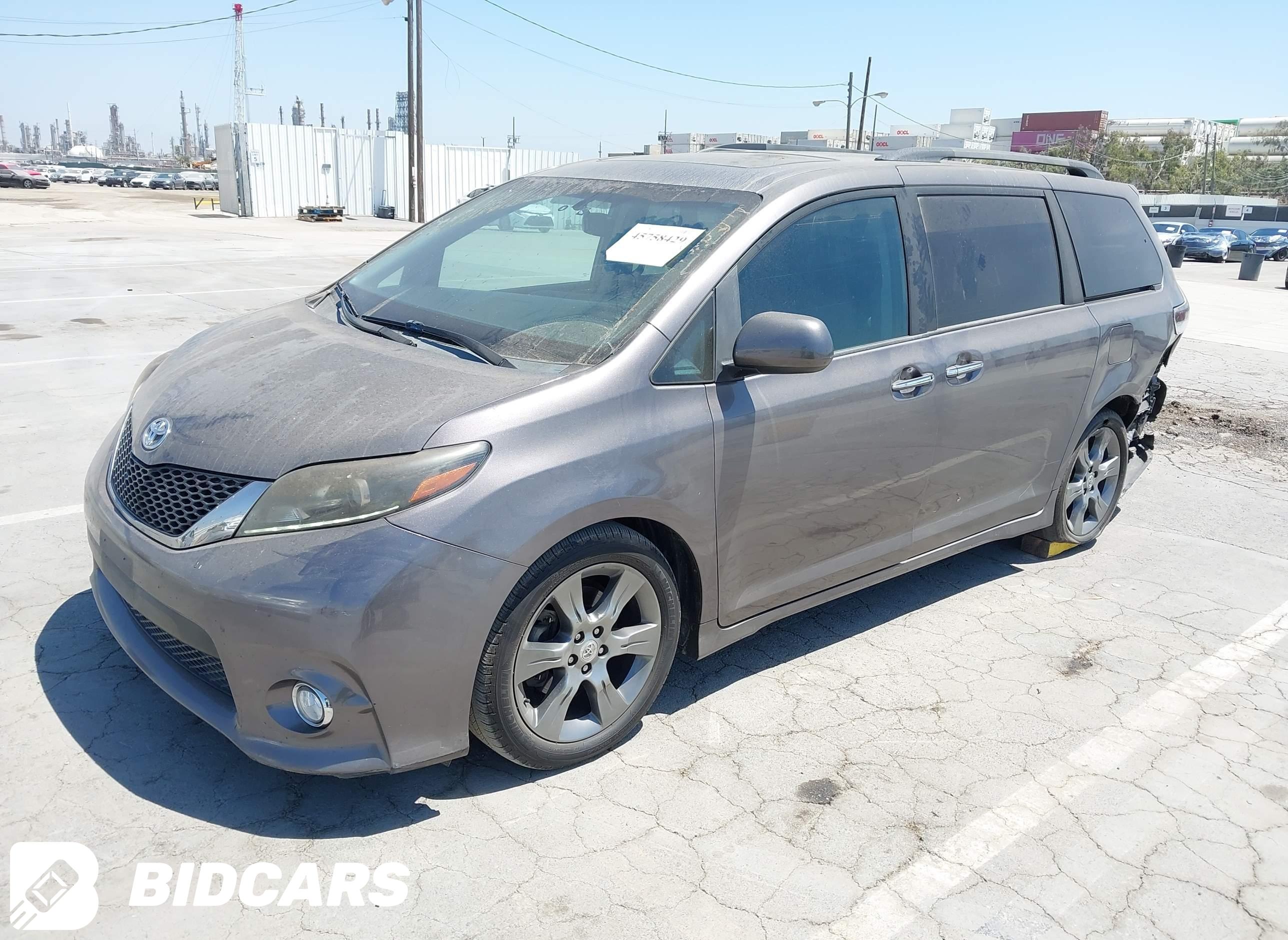 2015 Toyota Sienna, Se 8 Pass...