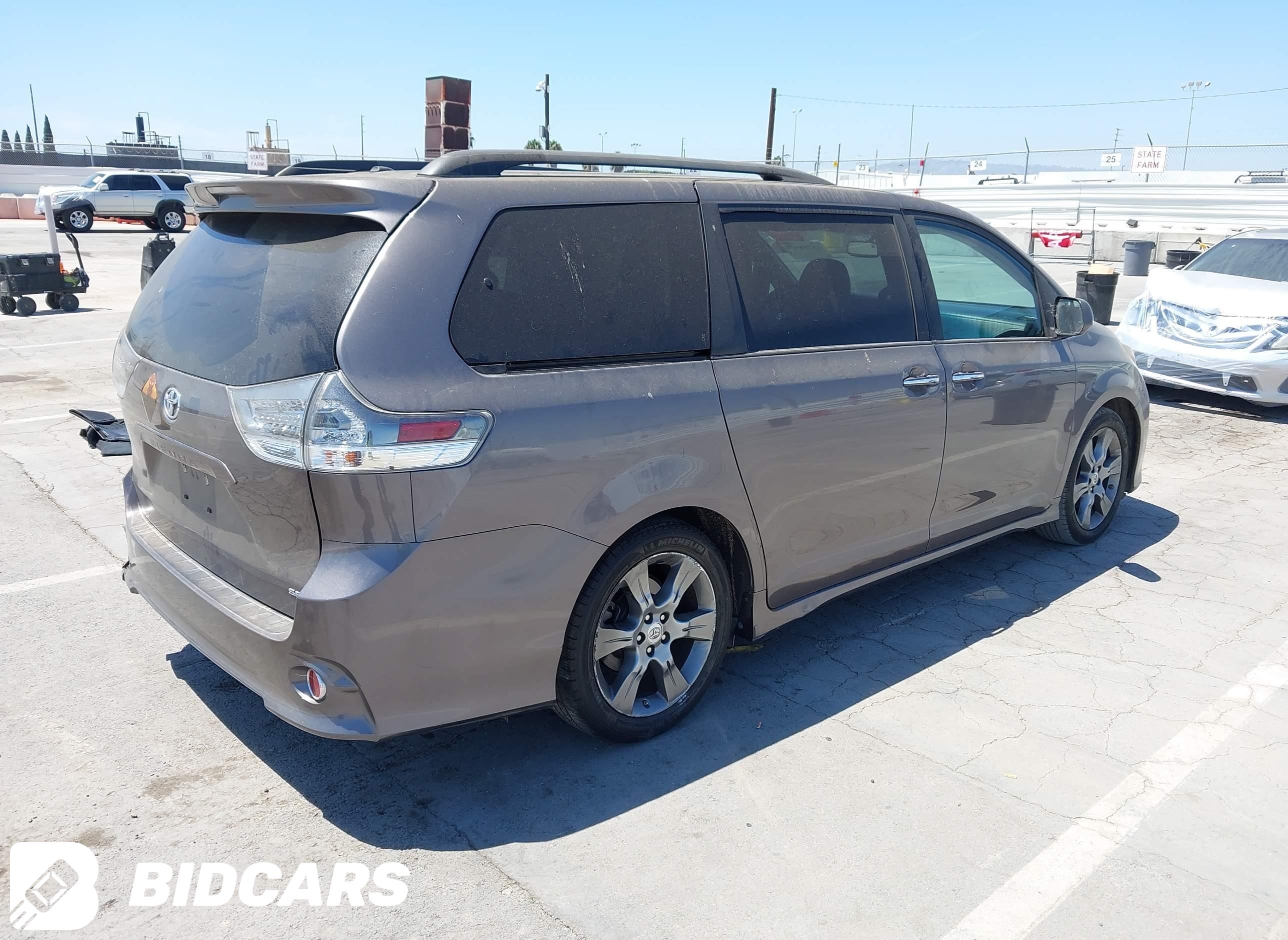 2015 Toyota Sienna, Se 8 Pass...
