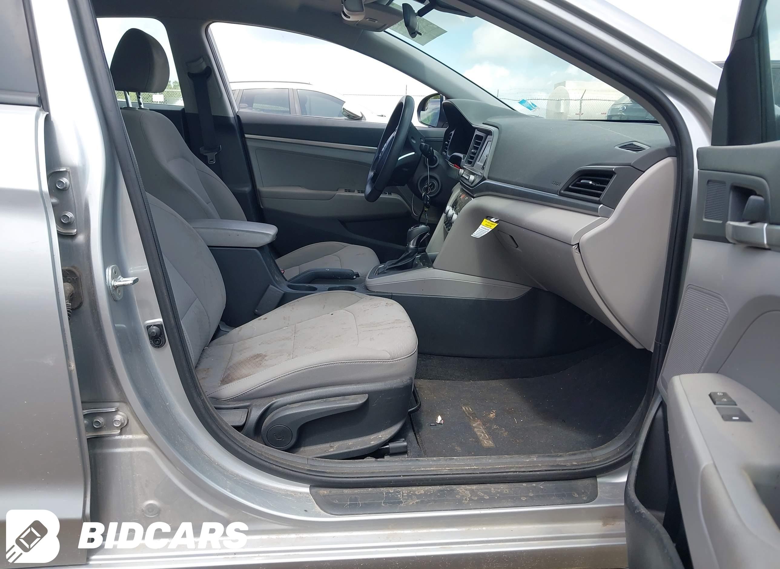 2020 Hyundai Elantra, SE