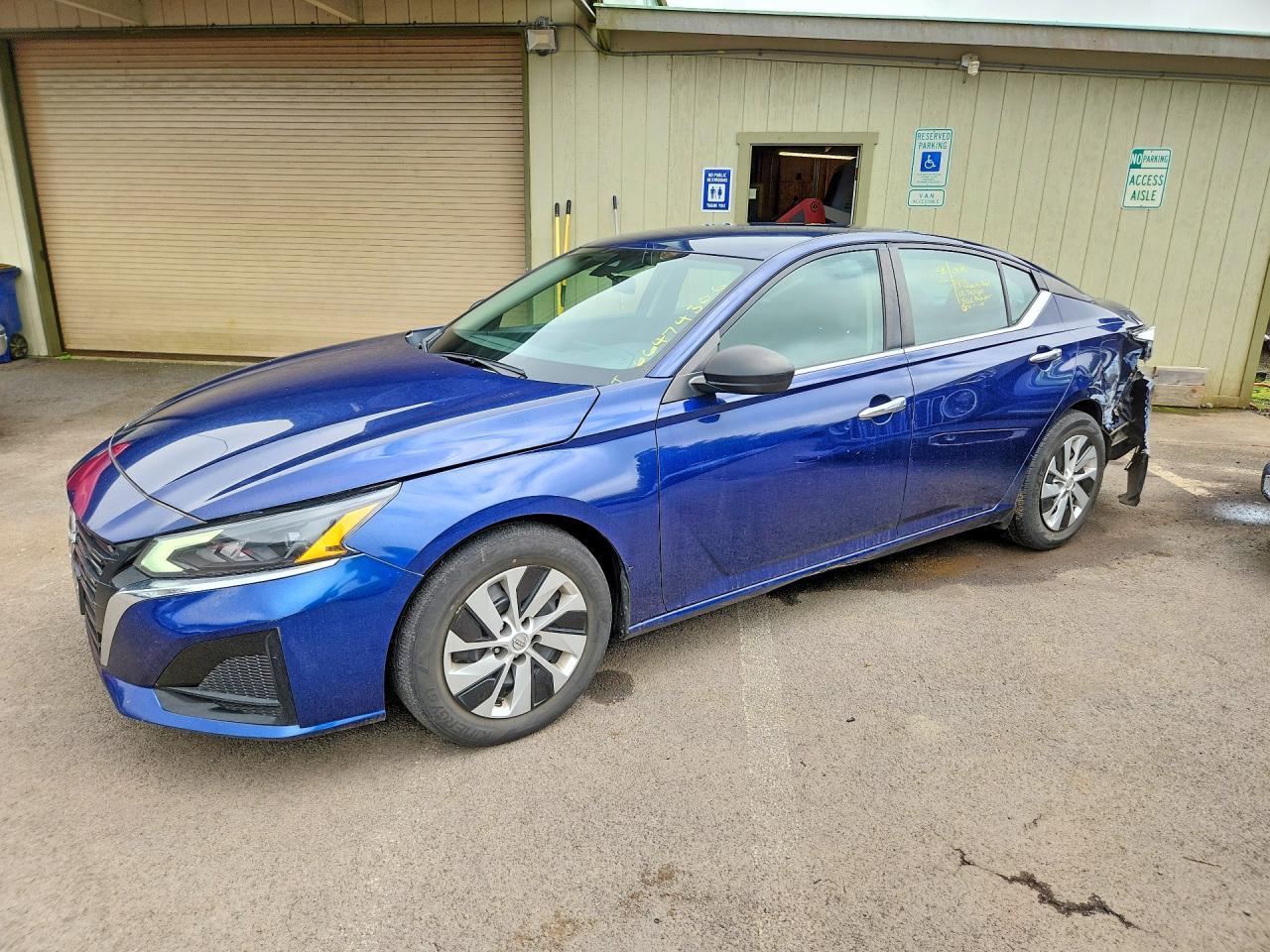 2024 Nissan Altima, S