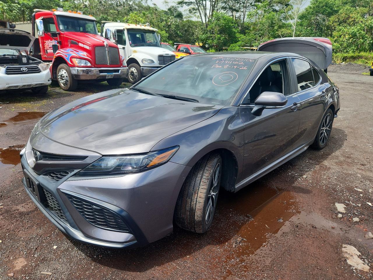 2024 Toyota Camry, SE