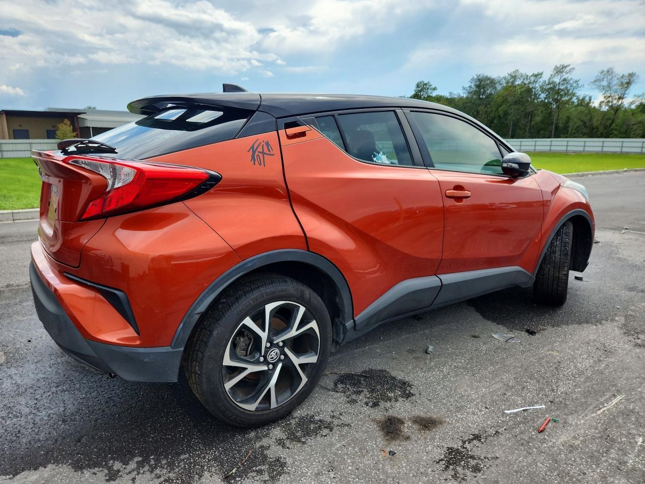 2020 Toyota C-HR, Xle