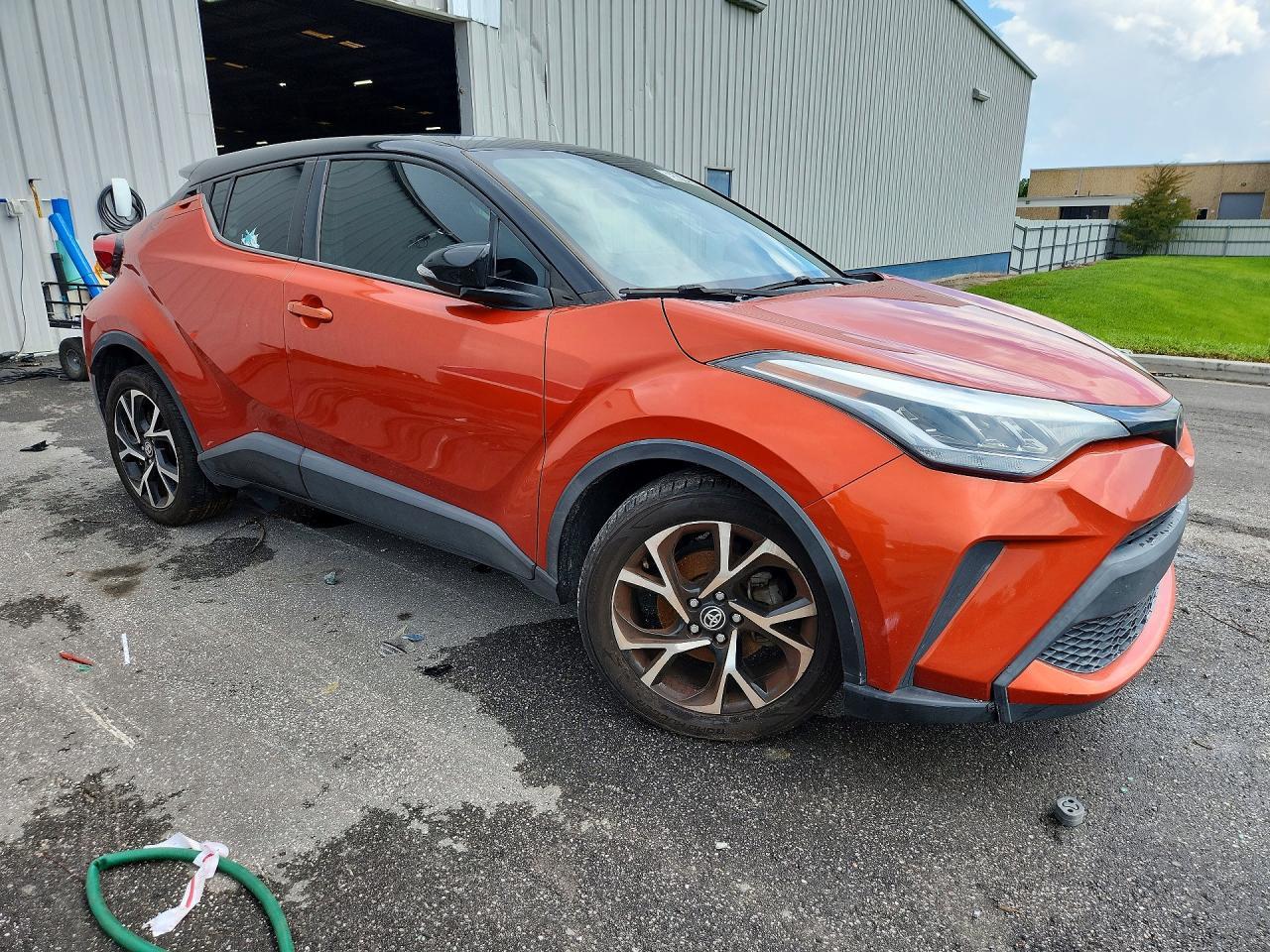 2020 Toyota C-HR, Xle