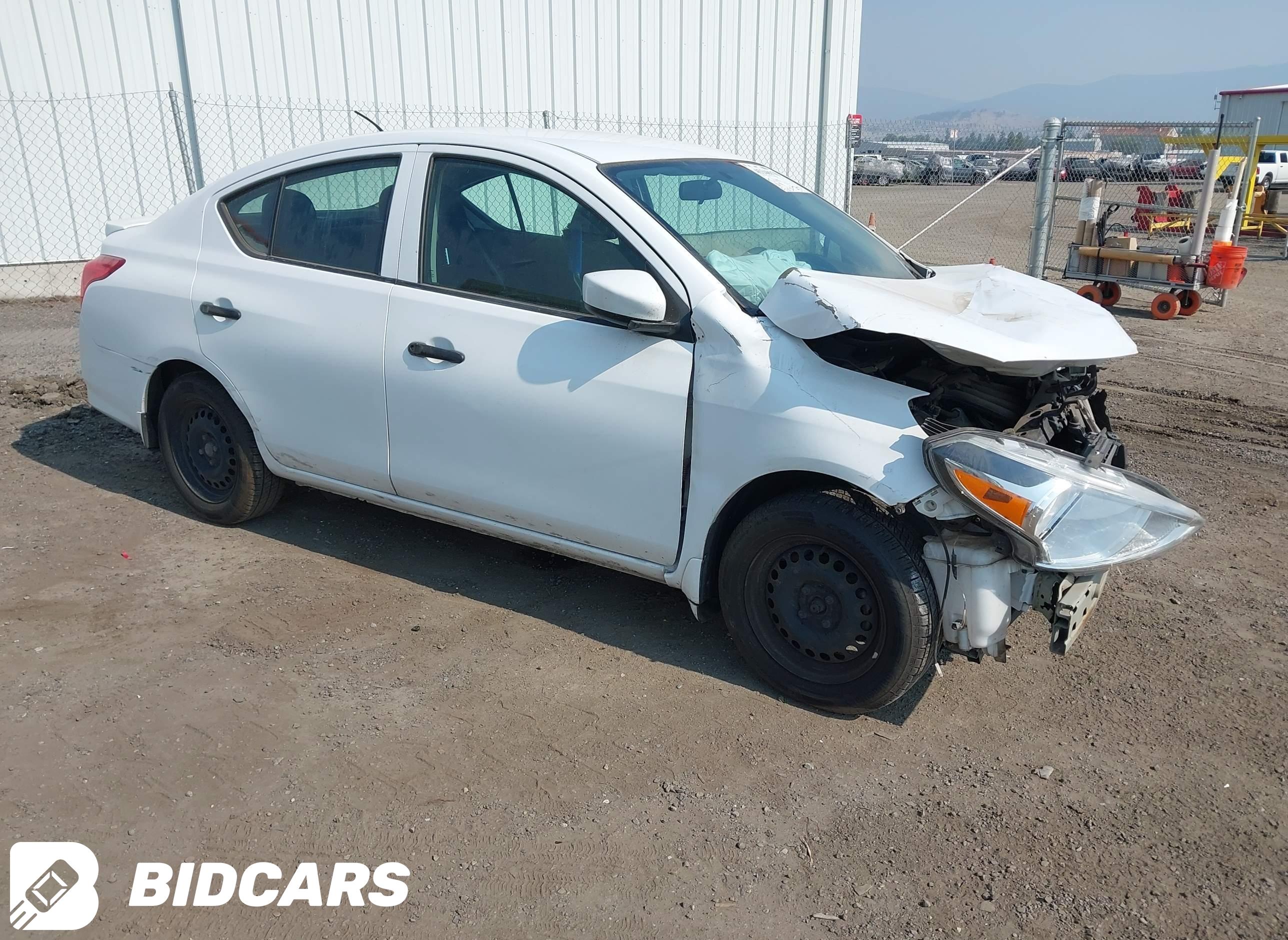2019 Nissan Versa, 1.6 S+