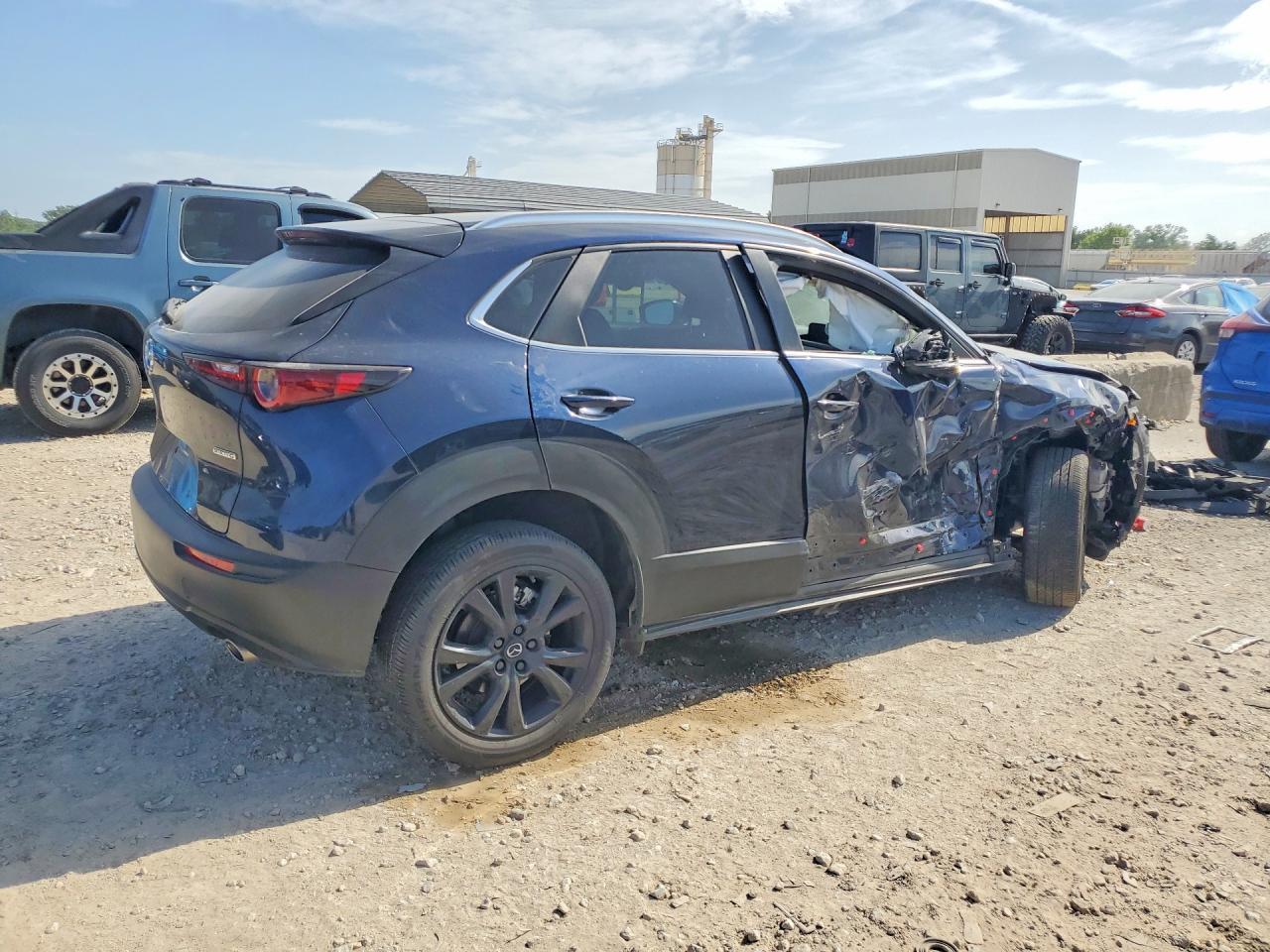 2025 Mazda CX-30, Select