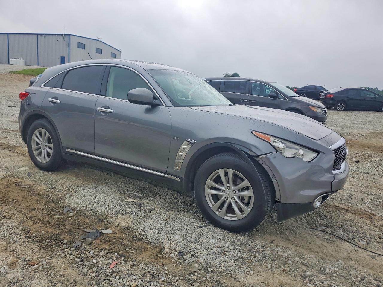 2017 Infiniti QX70, Base