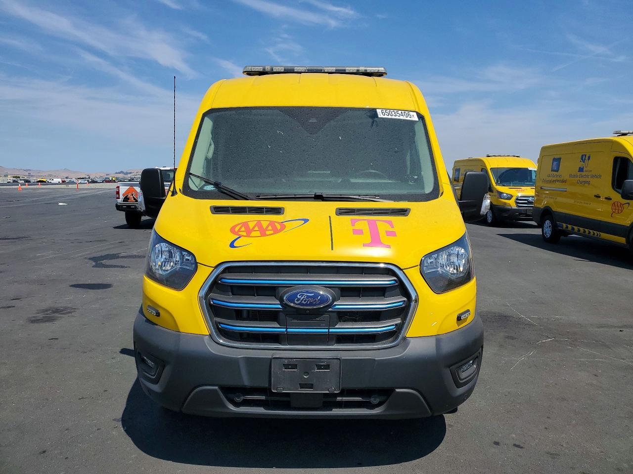 2022 Ford Transit, T-350