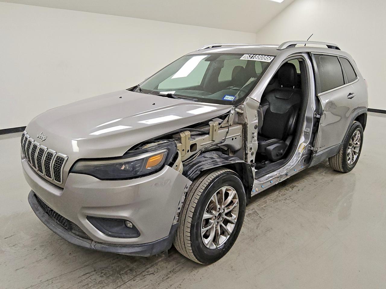 2019 Jeep Cherokee, Latitude...