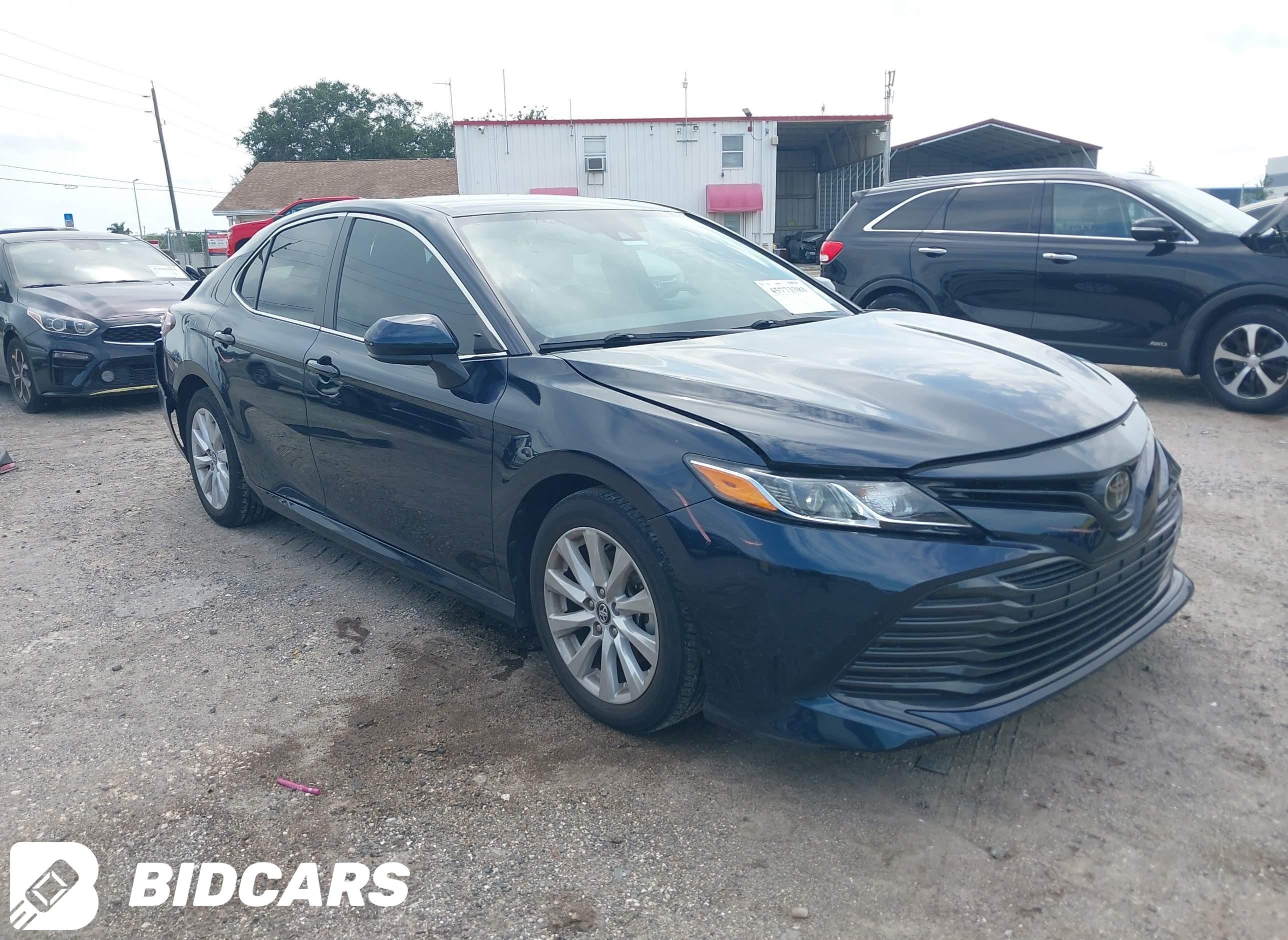 2020 Toyota Camry, LE