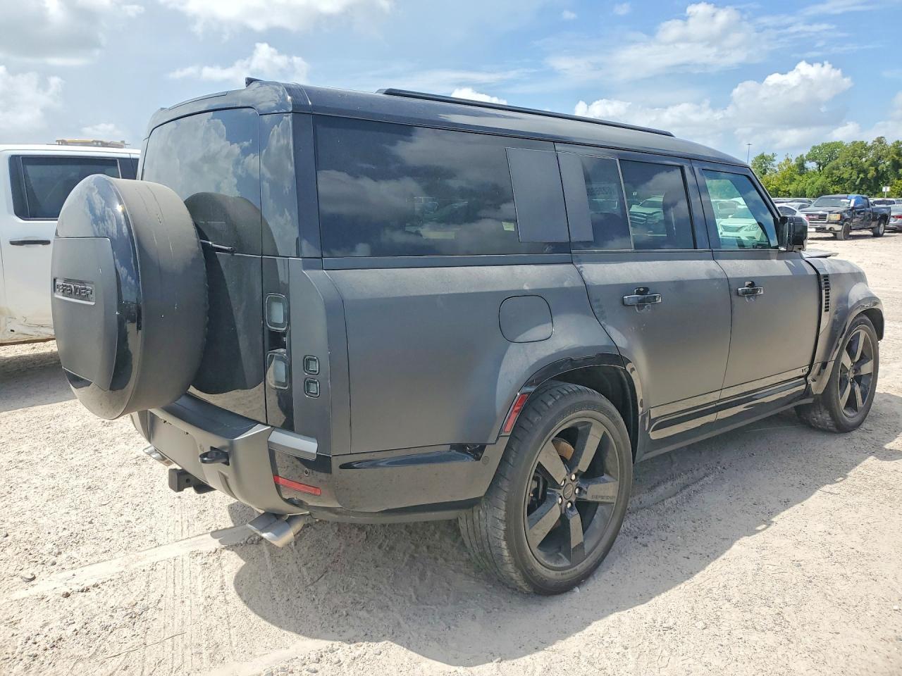 2026 Land Rover Defender, 130...