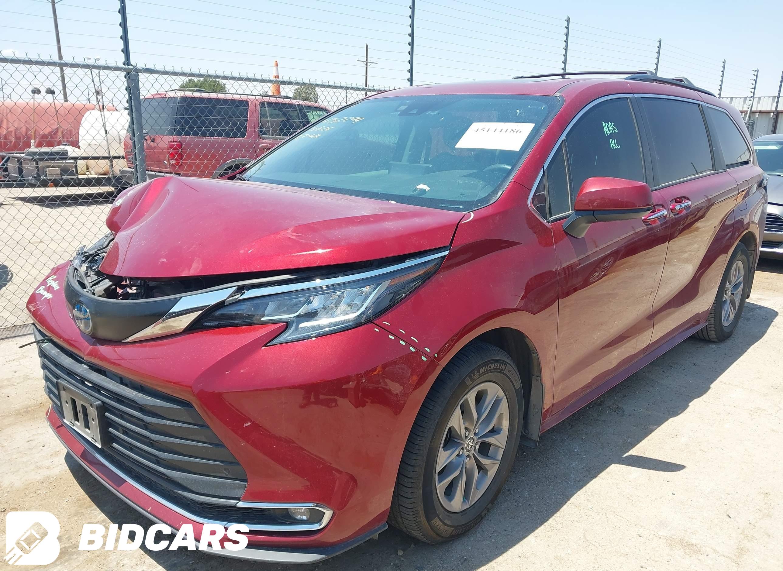 2022 Toyota Sienna, Xle